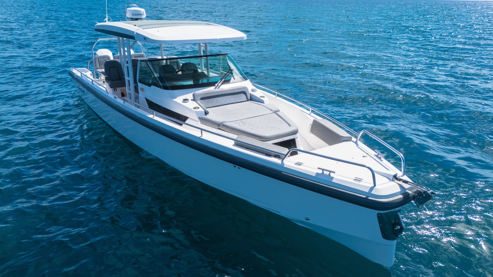 2020 Axopar 37 Sun Top