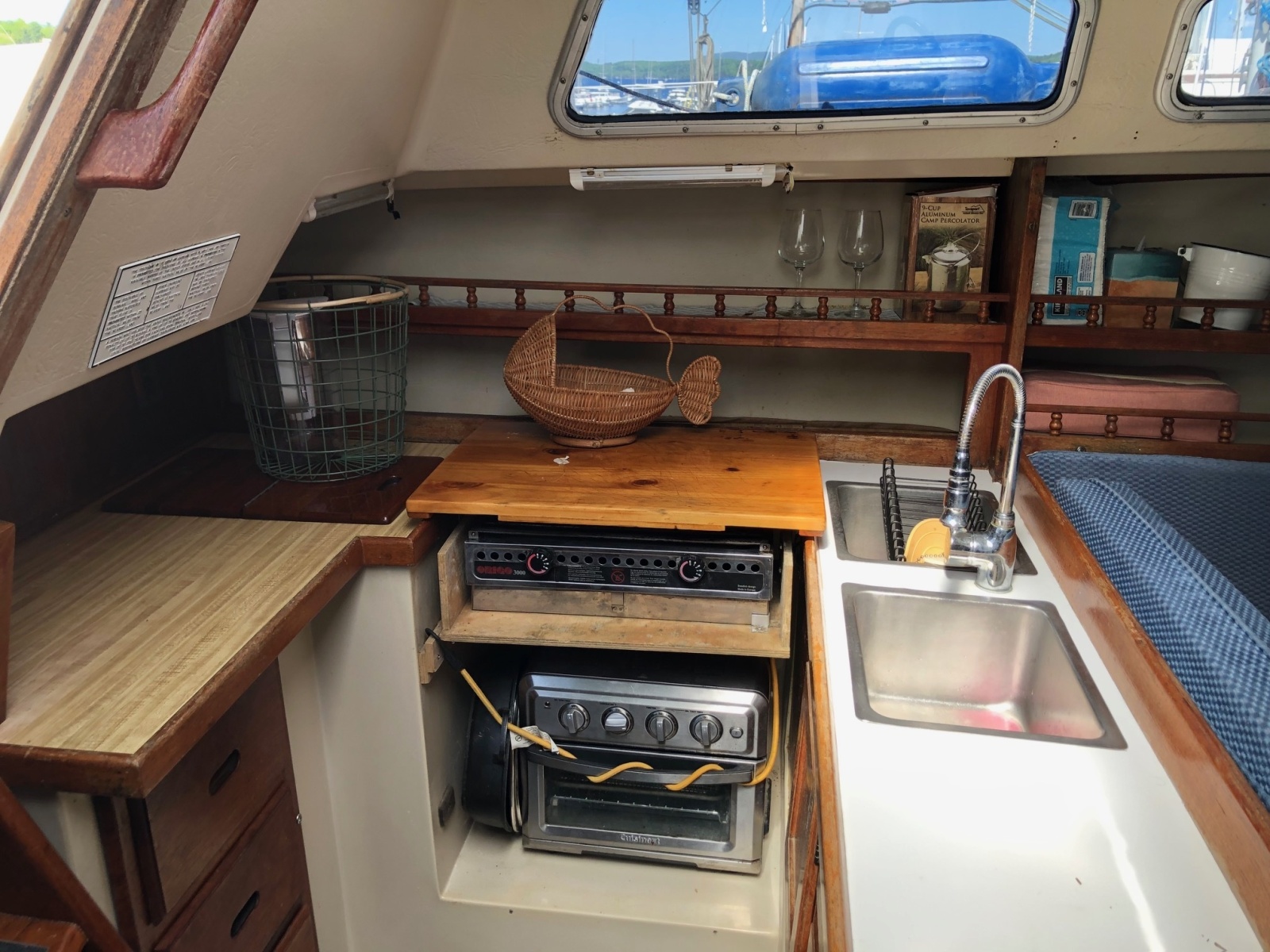30' 1983 Catalina Catalina 30