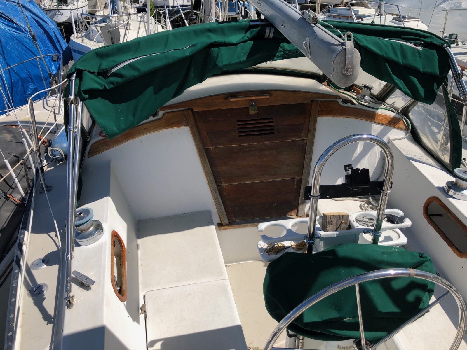 30' 1983 Catalina Catalina 30