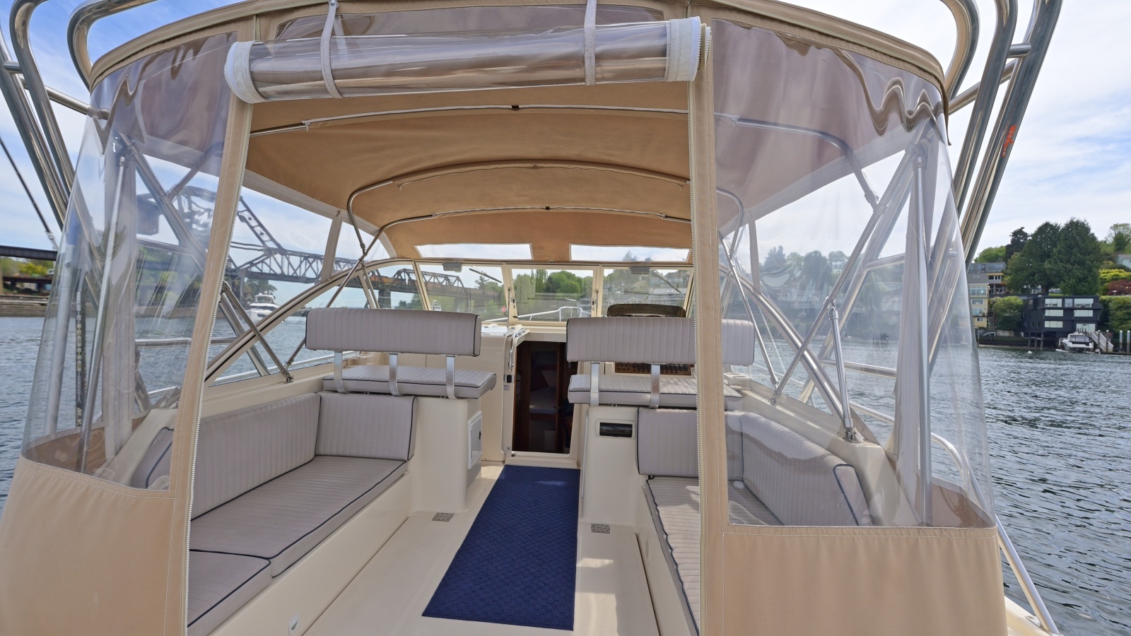 2004 Mainship Pilot 34
