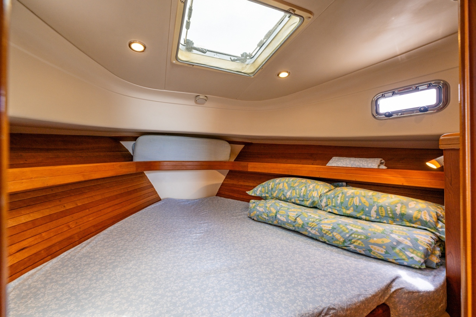 2004 Mainship Pilot 34
