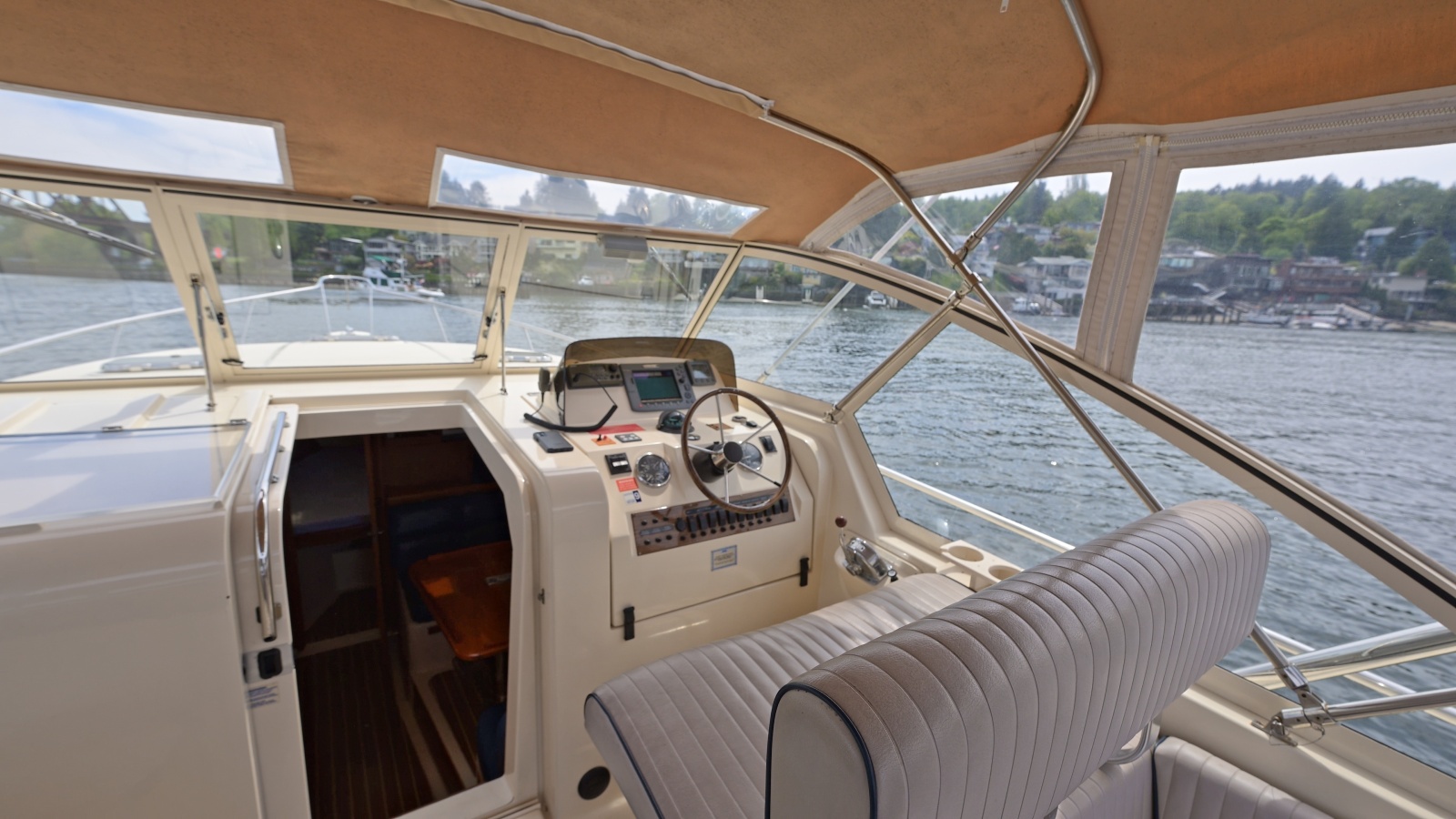 2004 Mainship Pilot 34