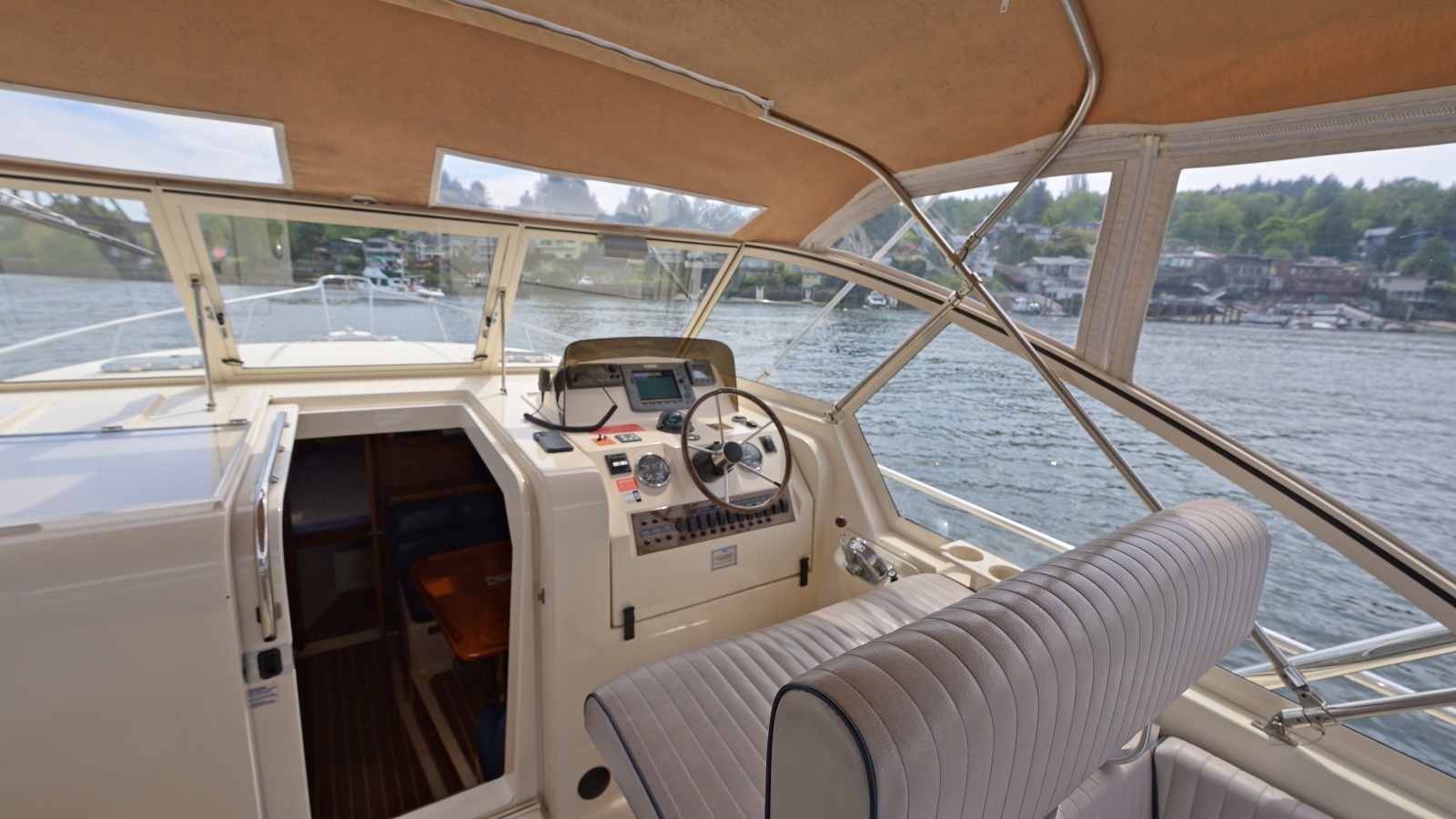 2004 Mainship Pilot 34