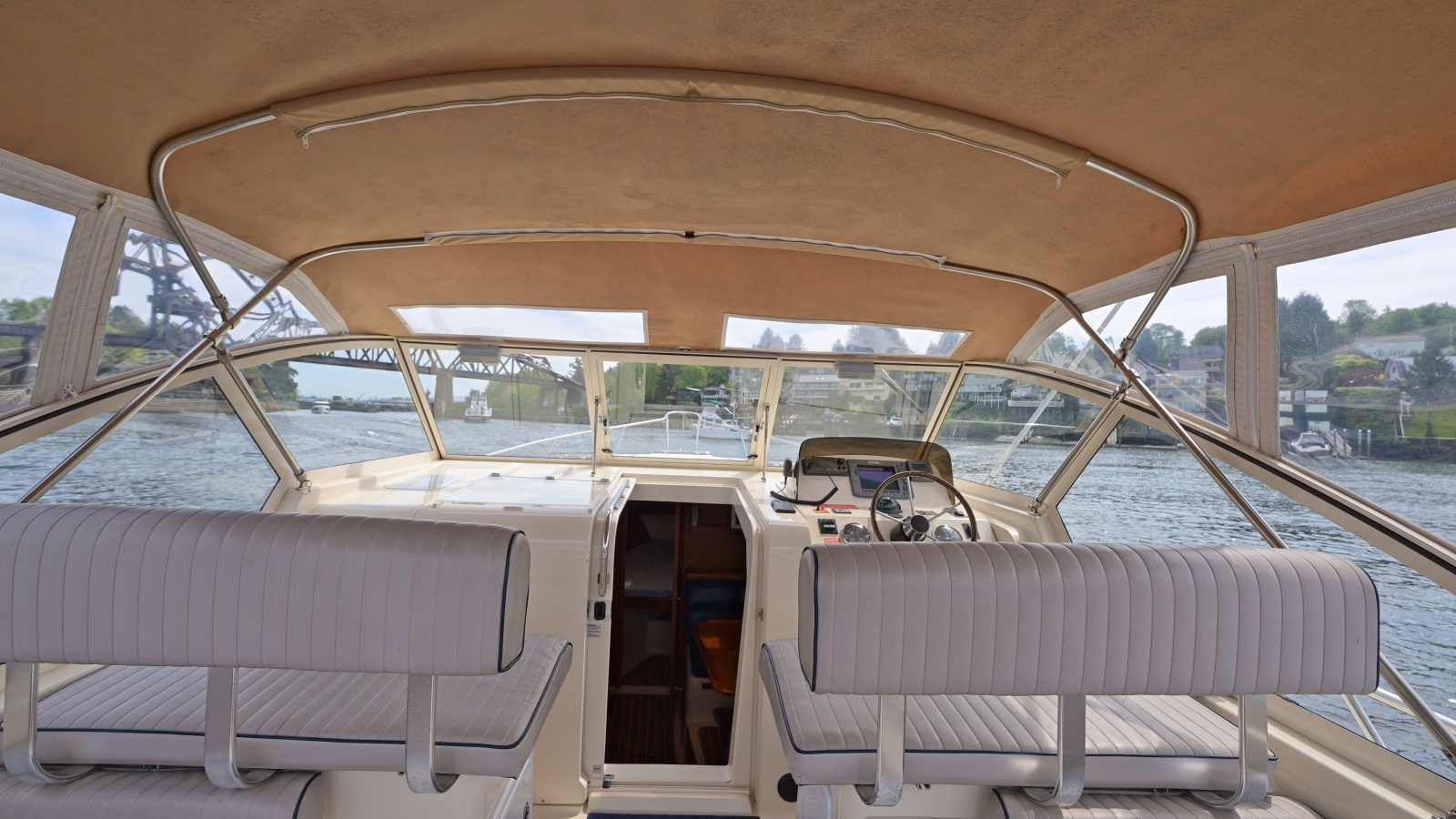 2004 Mainship Pilot 34