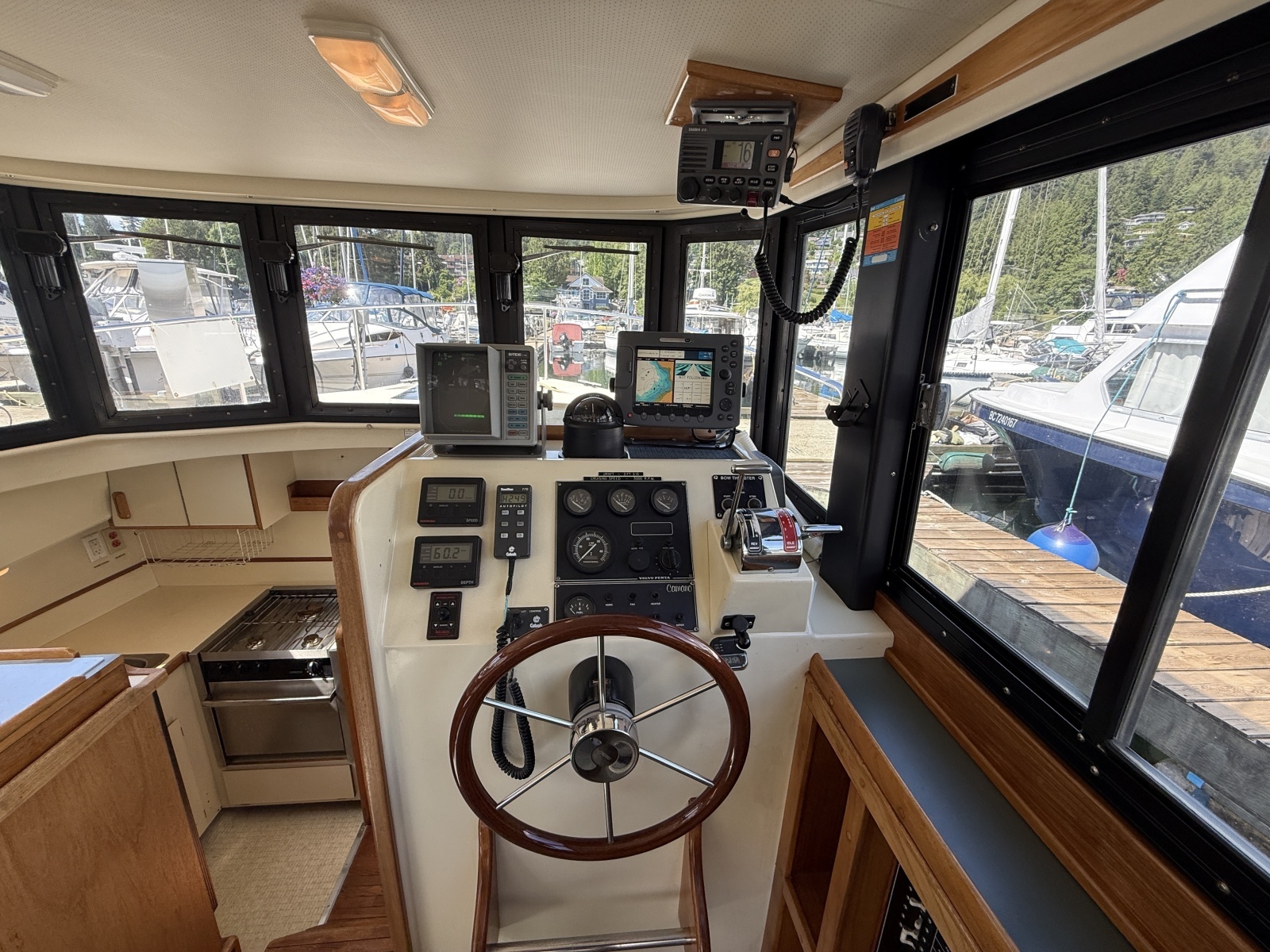 31ft Camano Yacht For Sale