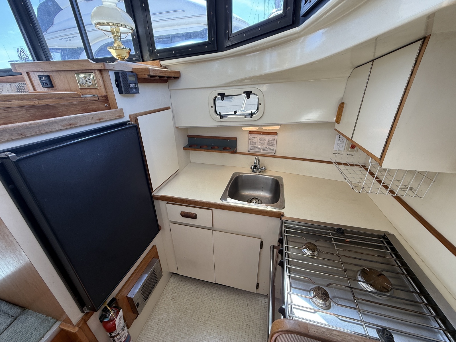 31ft Camano Yacht For Sale