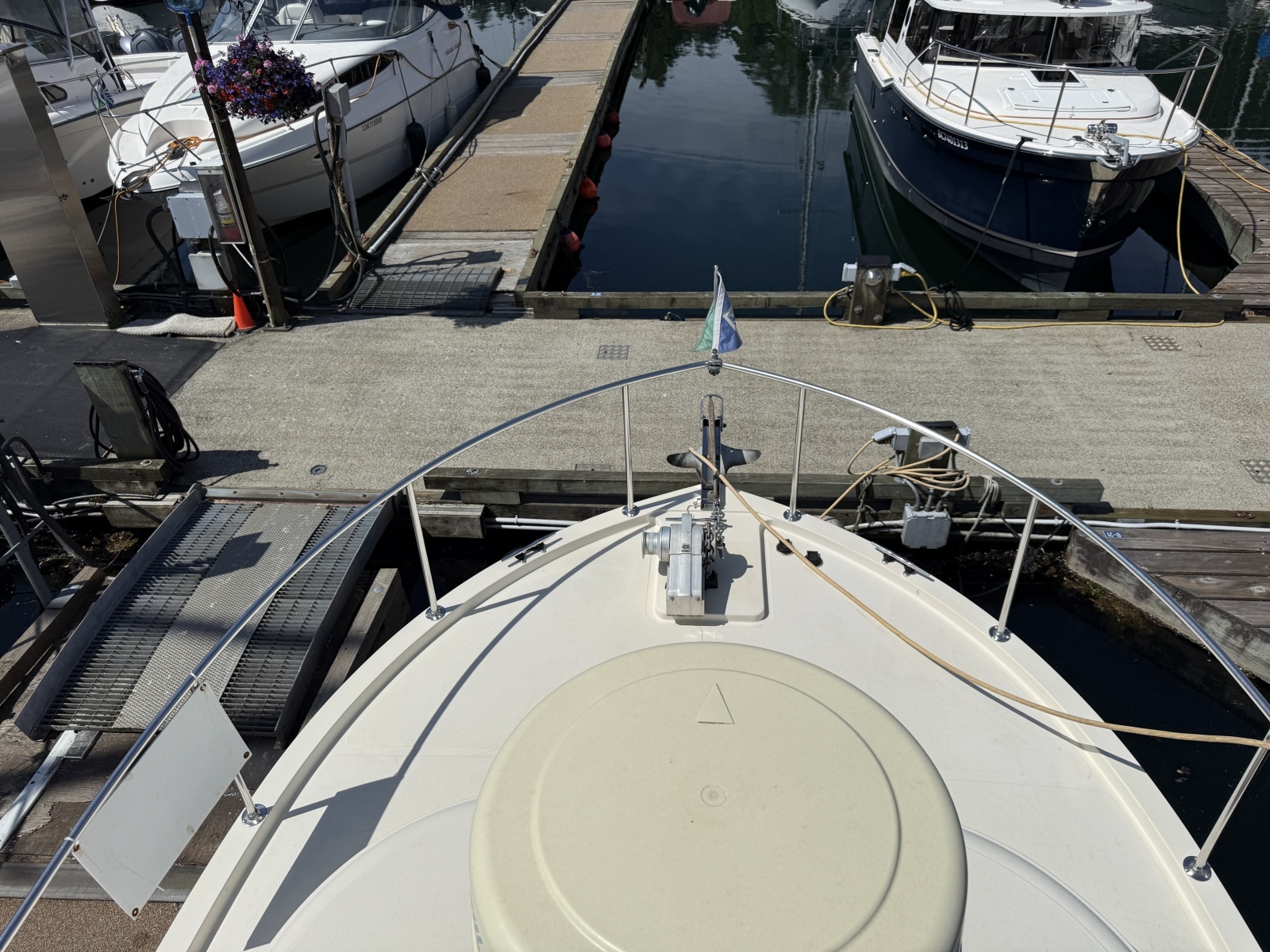 31ft Camano Yacht For Sale