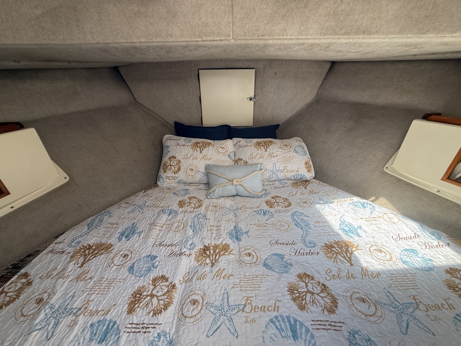 31ft Camano Yacht For Sale