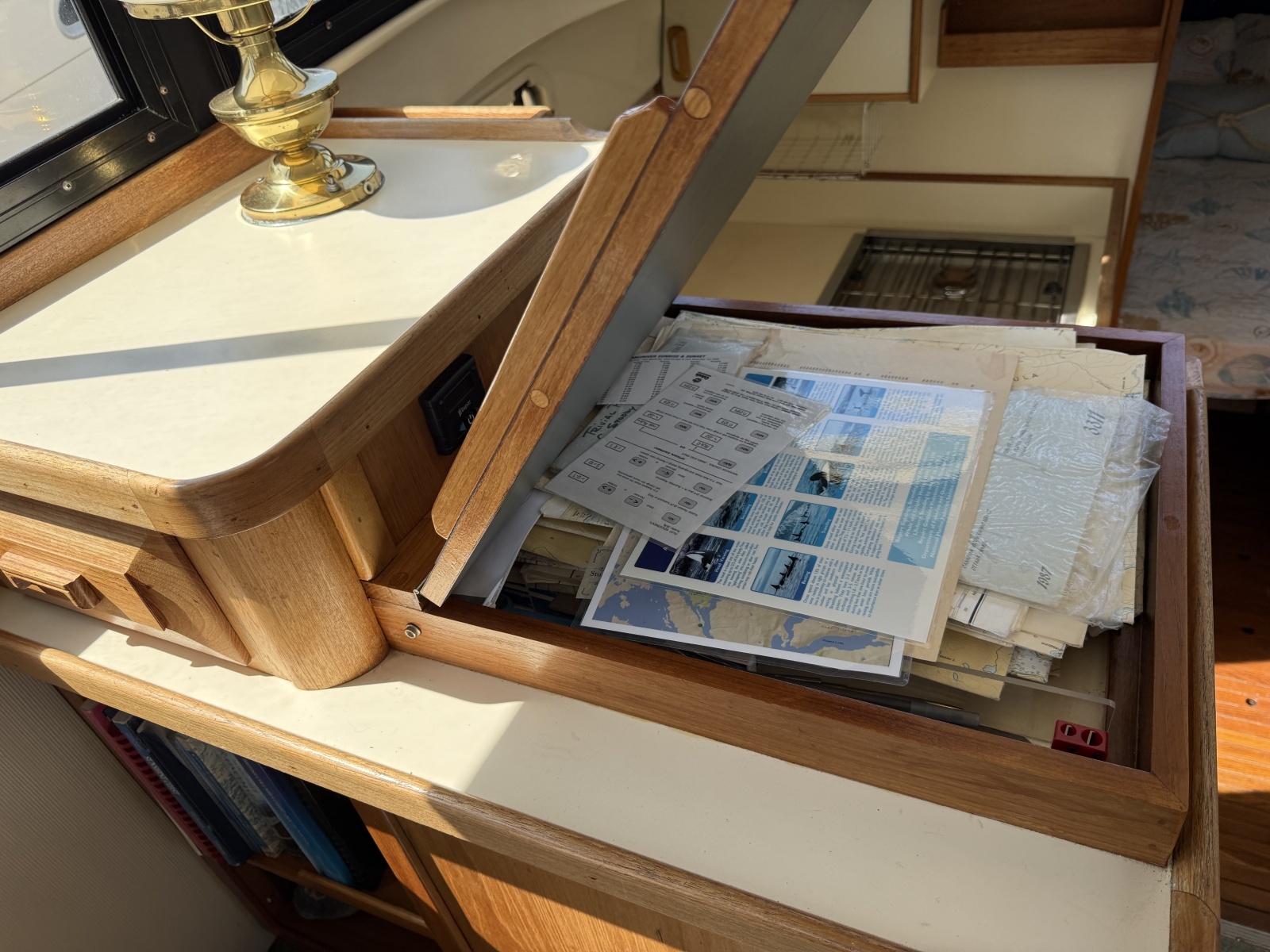 31ft Camano Yacht For Sale