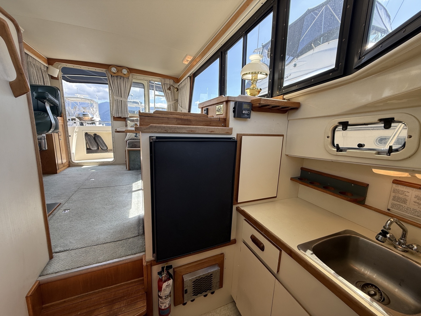 31ft Camano Yacht For Sale