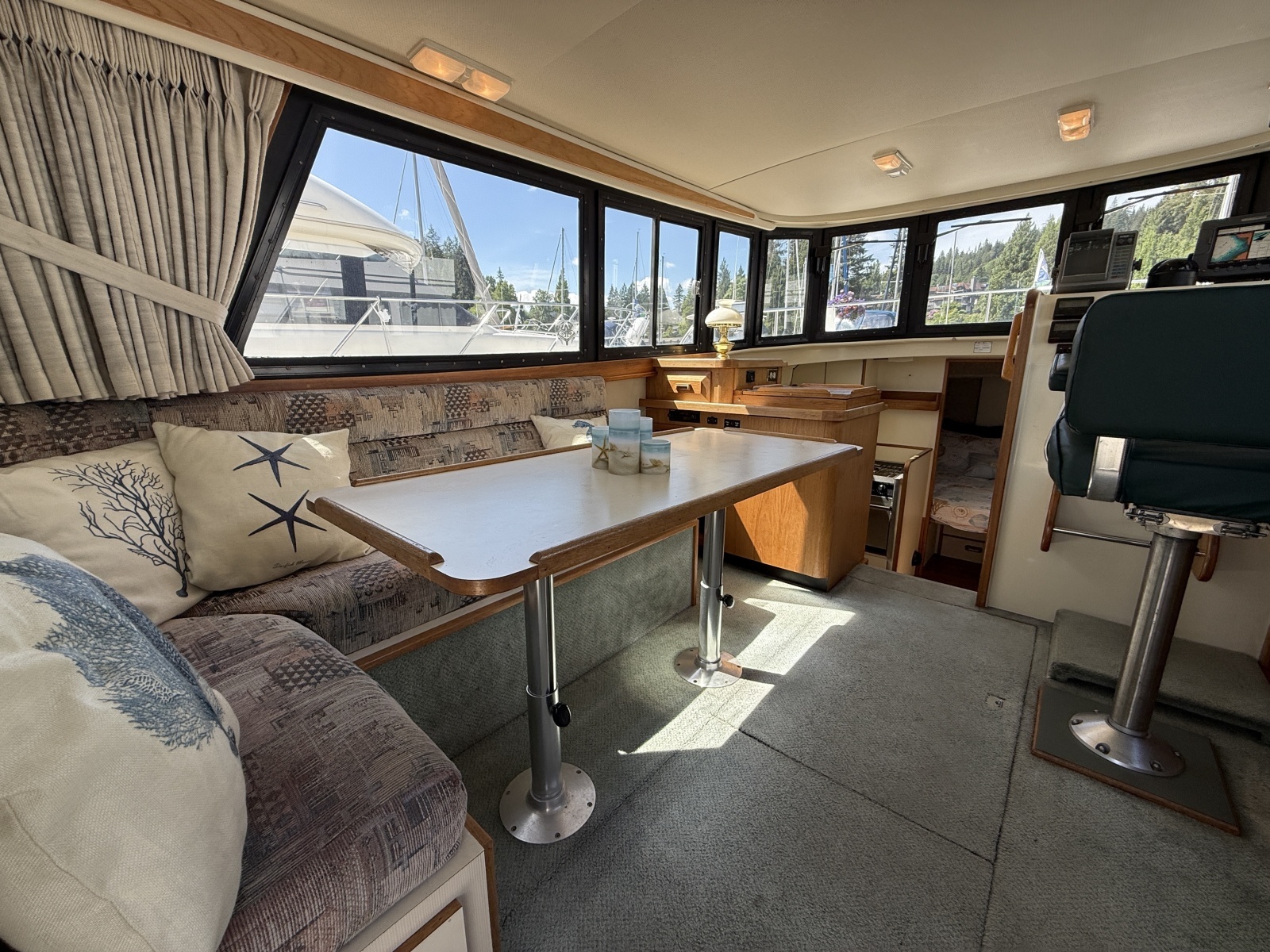 31ft Camano Yacht For Sale