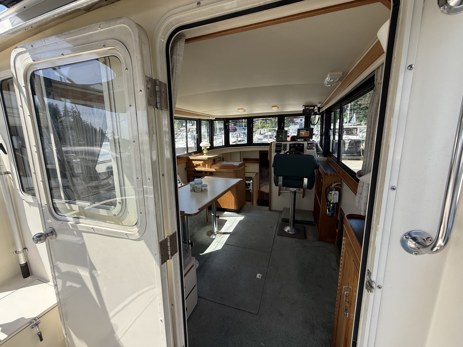 31ft Camano Yacht For Sale