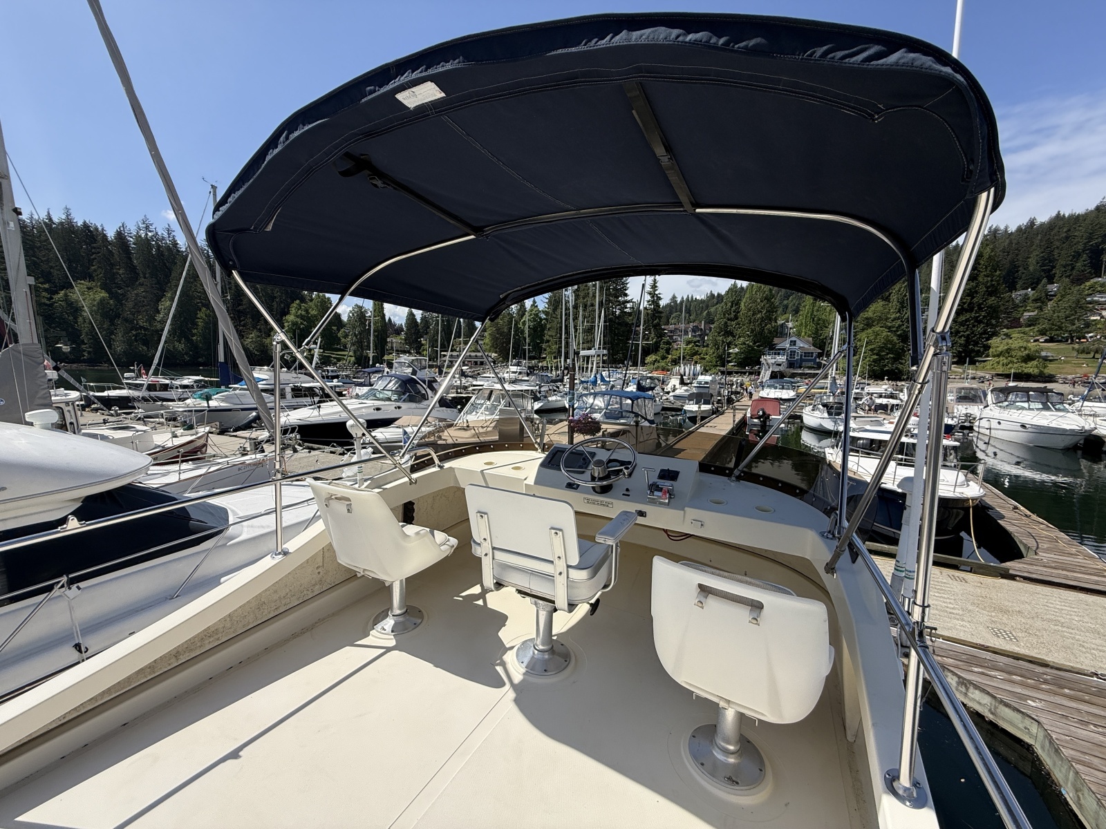 31ft Camano Yacht For Sale