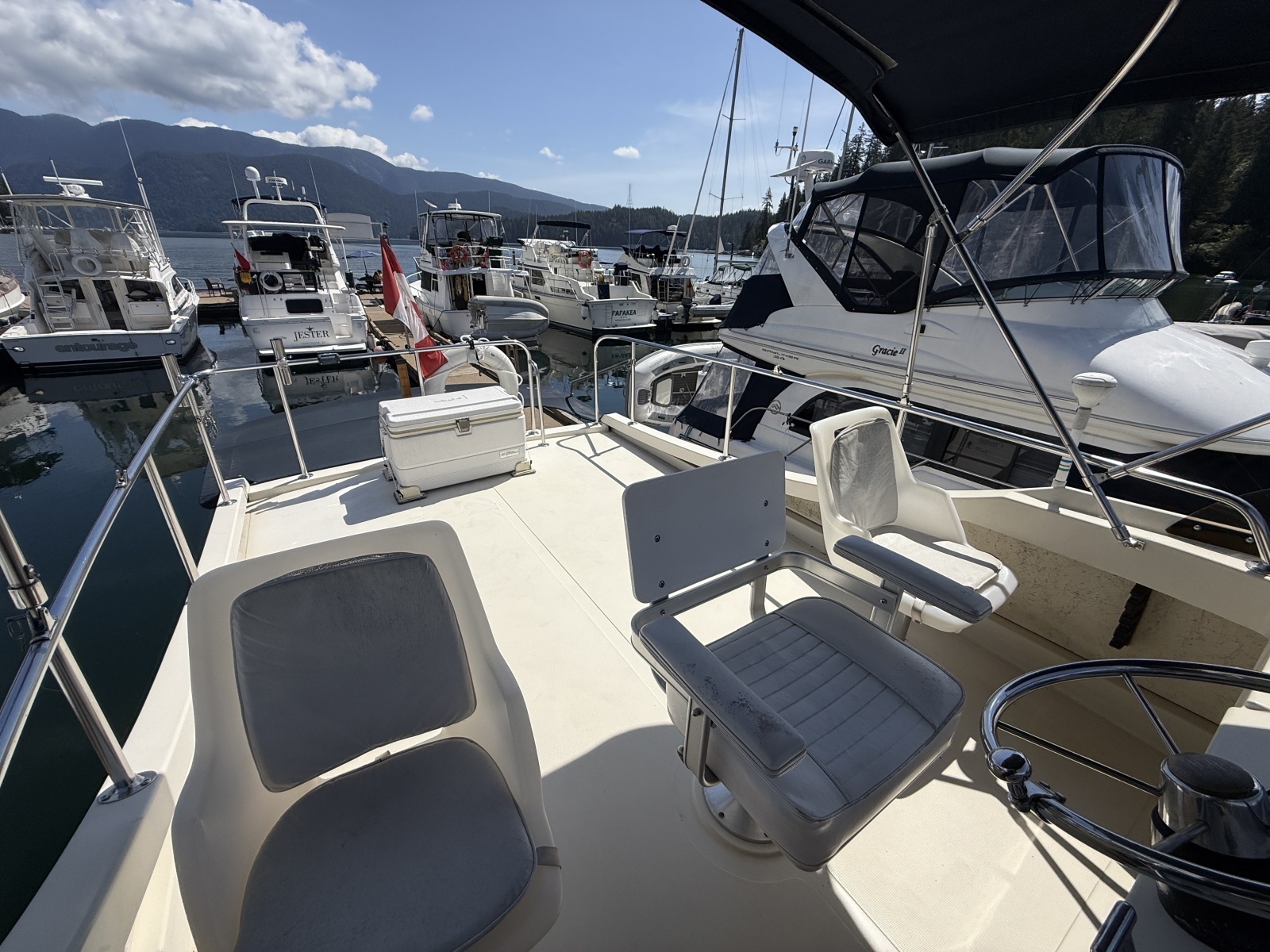 31ft Camano Yacht For Sale