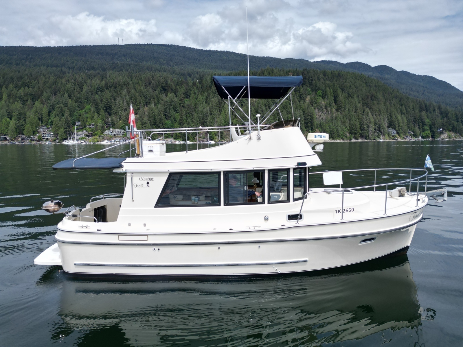 31ft Camano Yacht For Sale