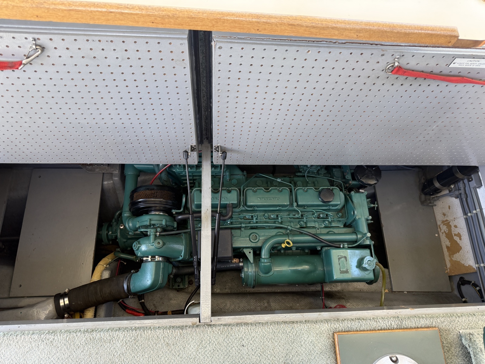 31ft Camano Yacht For Sale