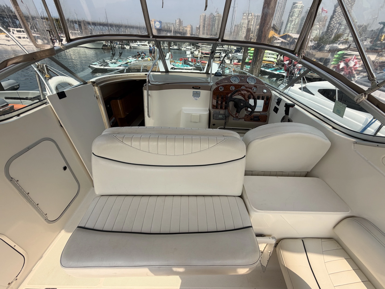 2003 Maxum 2900 SCR