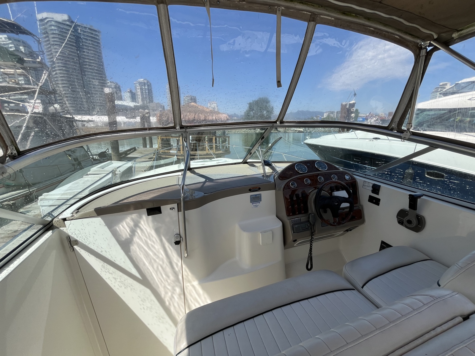 2003 Maxum 2900 SCR