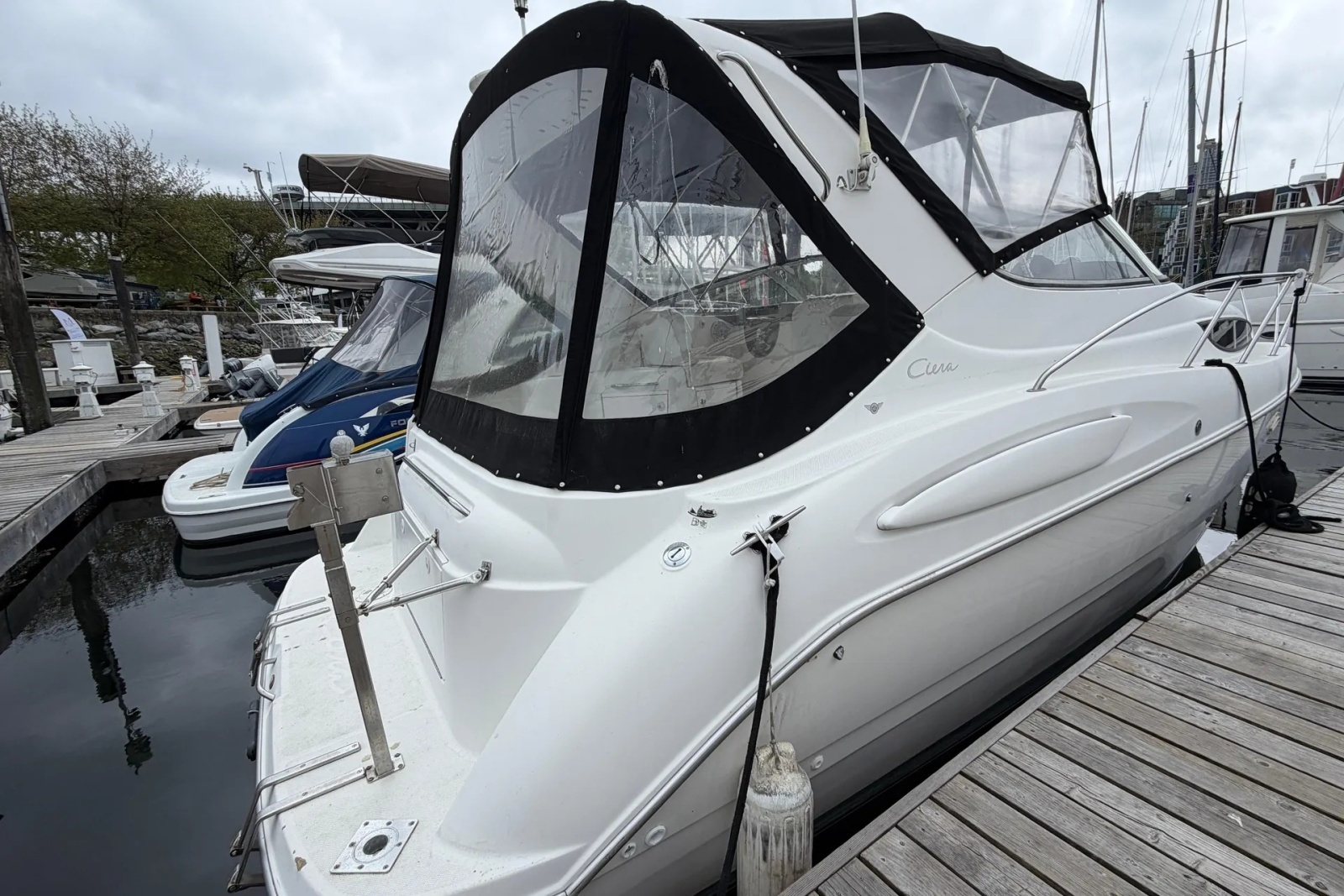 1999 Bayliner 3055 Ciera