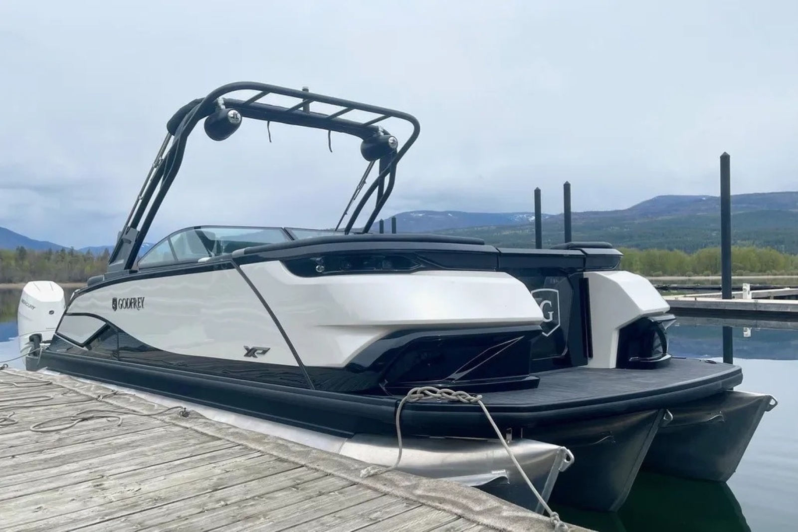2024 Godfrey XP2700W