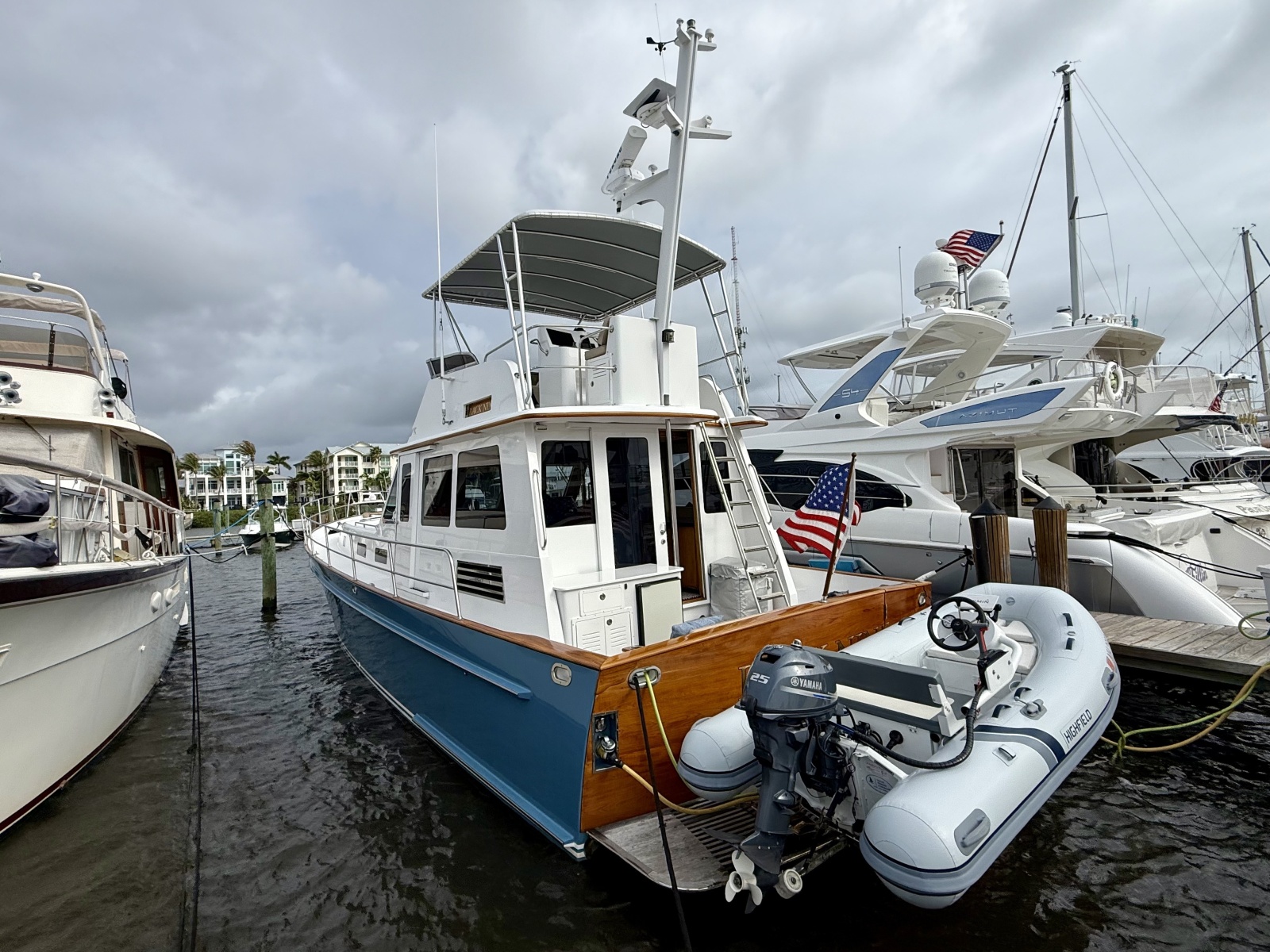 2002 Legacy Yachts 52