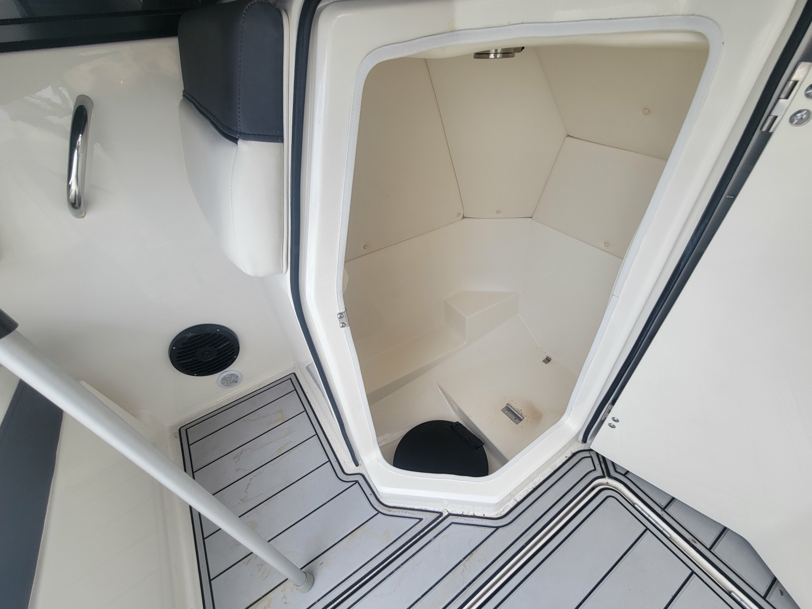 2023 Bayliner DX 2200