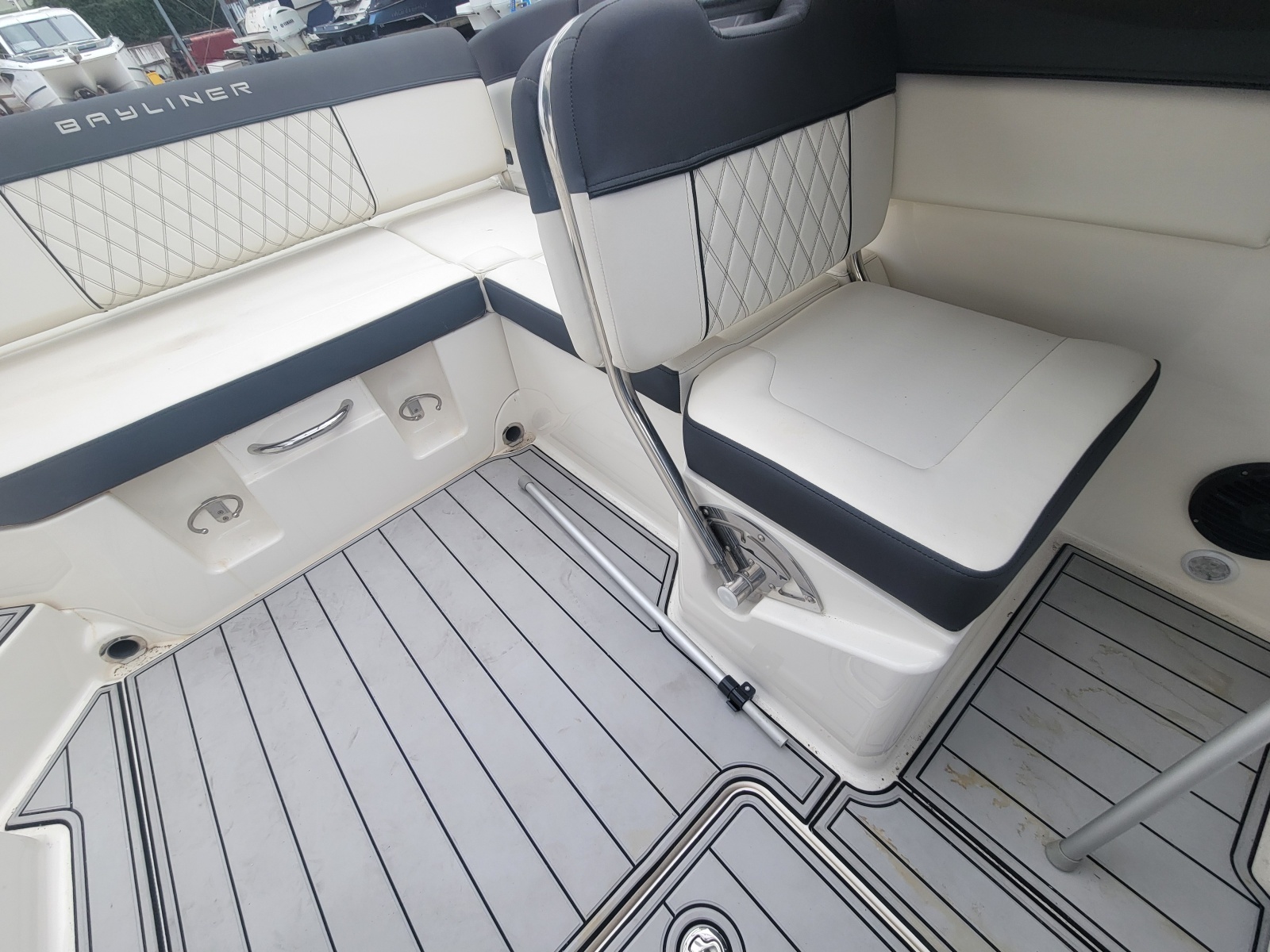 2023 Bayliner DX 2200