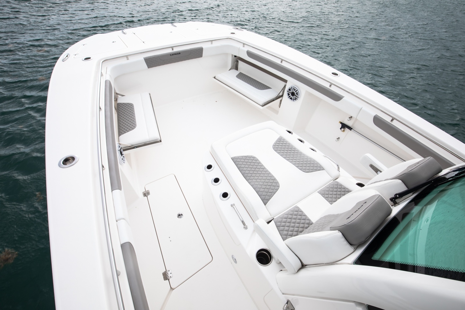 34ft Caymas Yacht For Sale