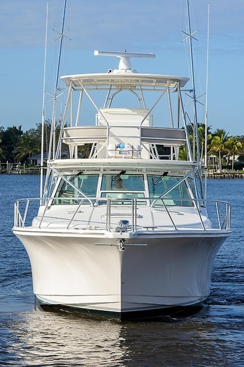 2005 Cabo 45 Express
