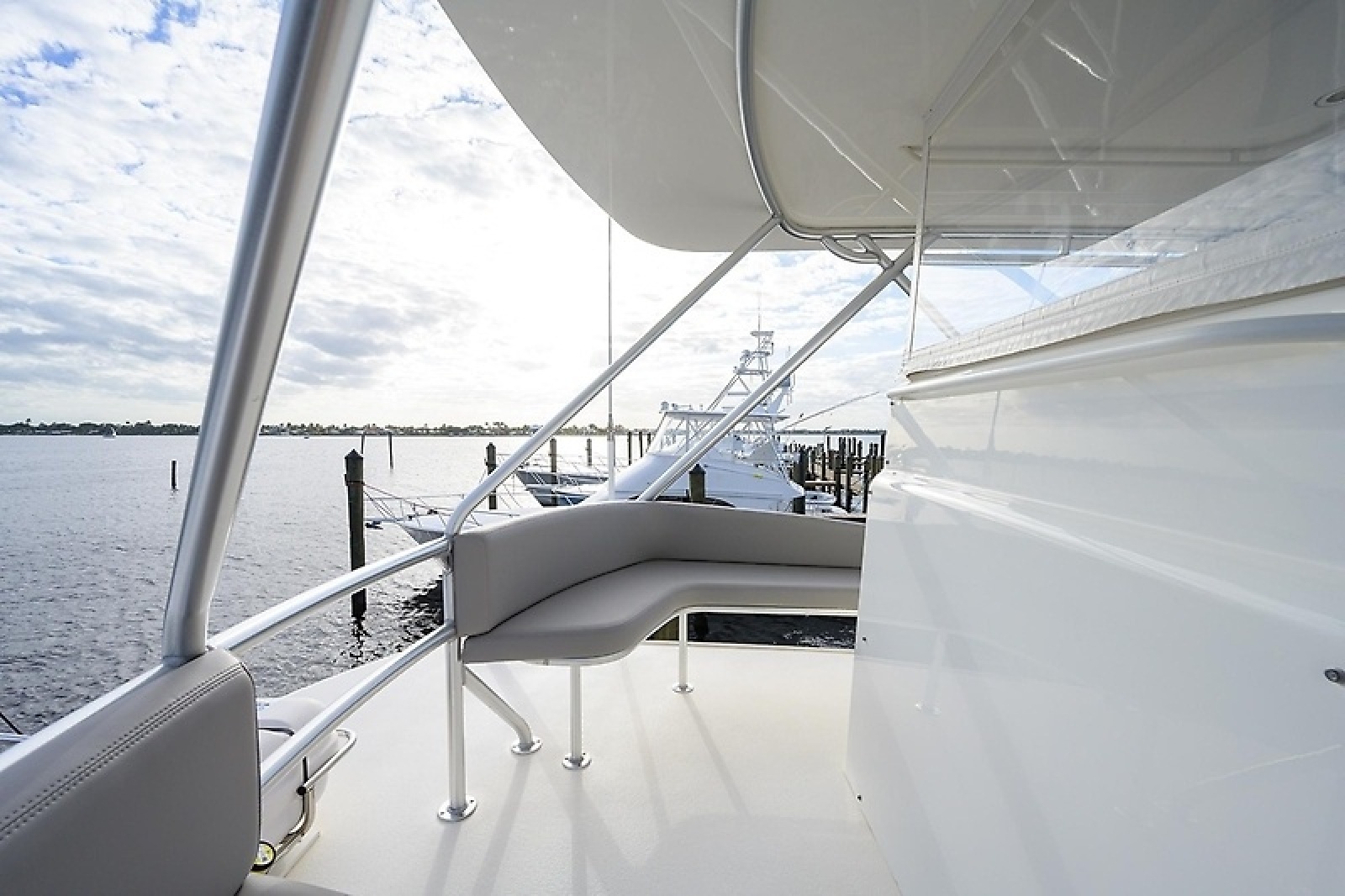 2005 Cabo 45 Express