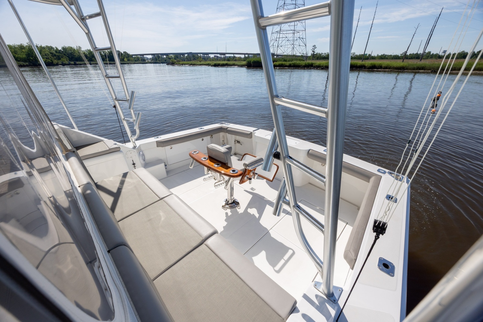 2005 Cabo 45 Express