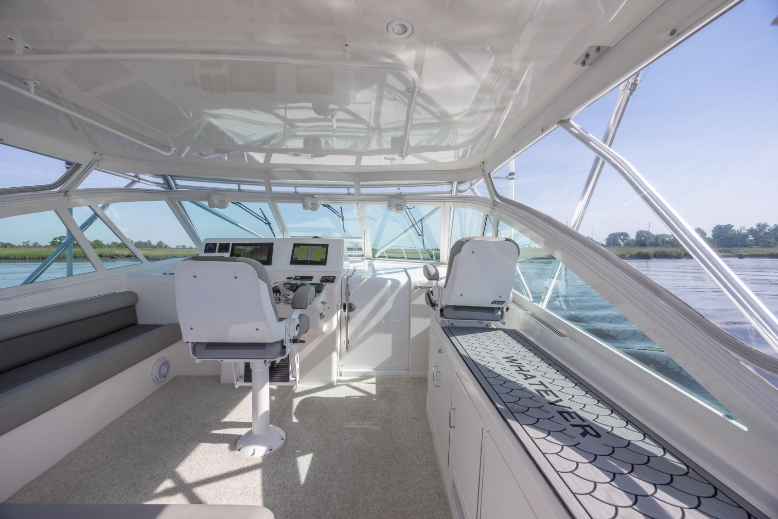 45' 2005 Cabo 45 Express
