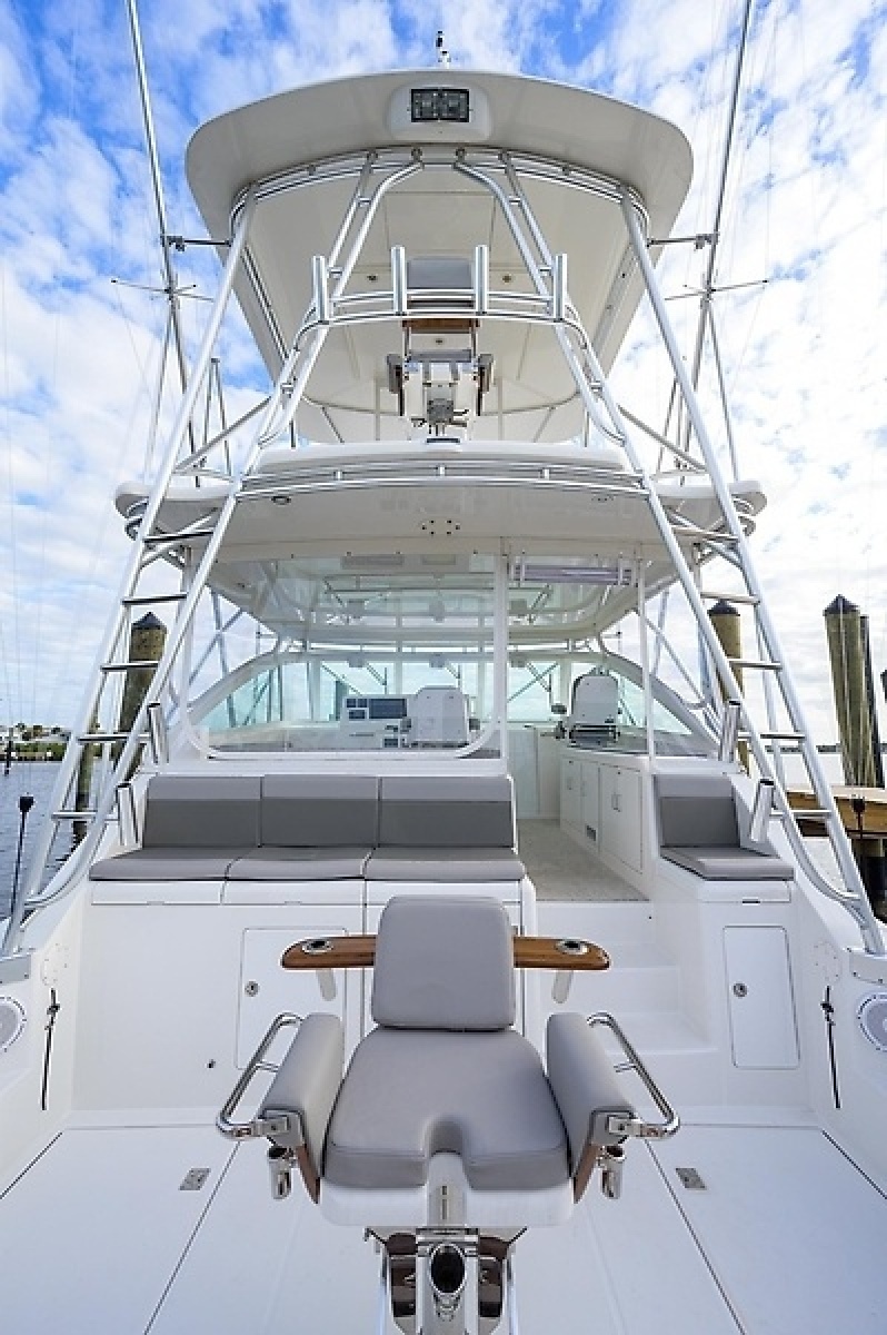2005 Cabo 45 Express