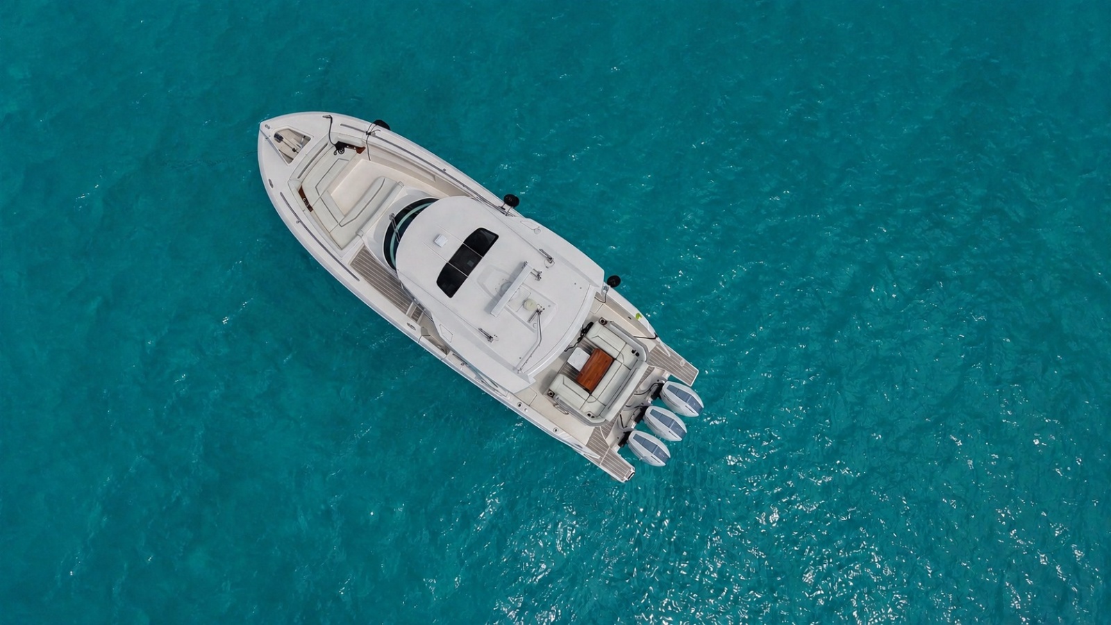 2025 Tiara Yachts 38LS