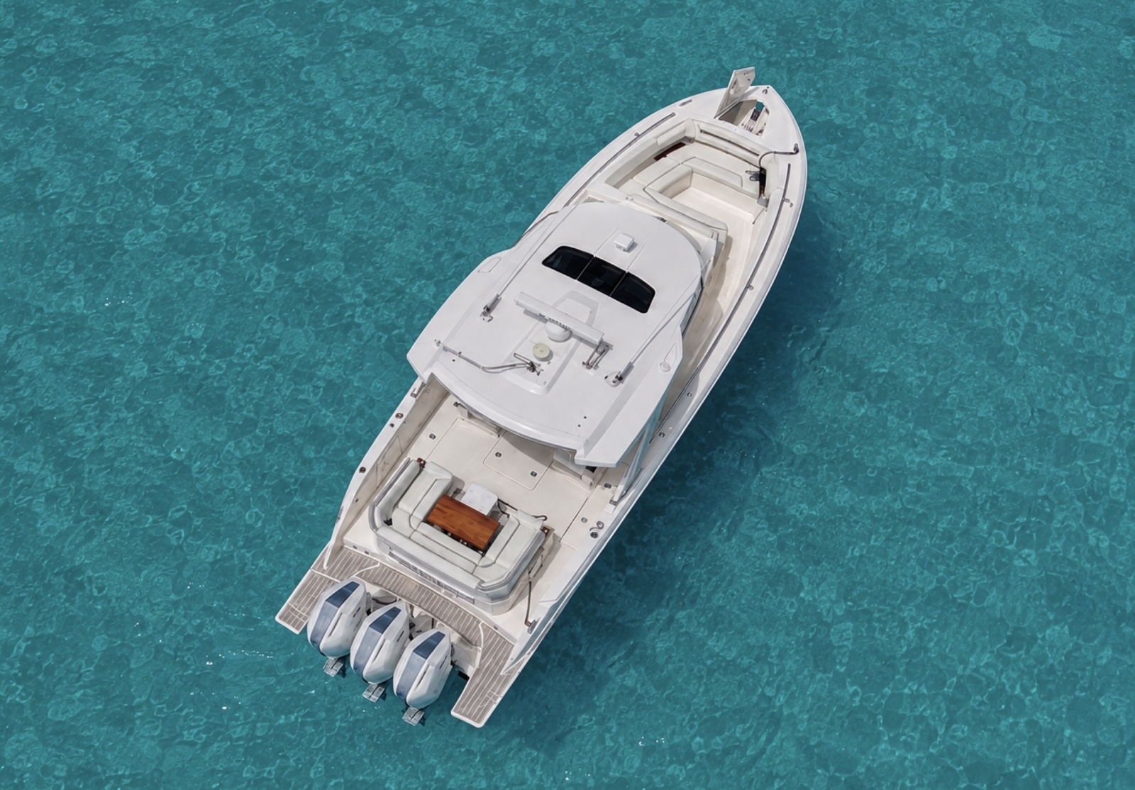 2025 Tiara Yachts 38LS