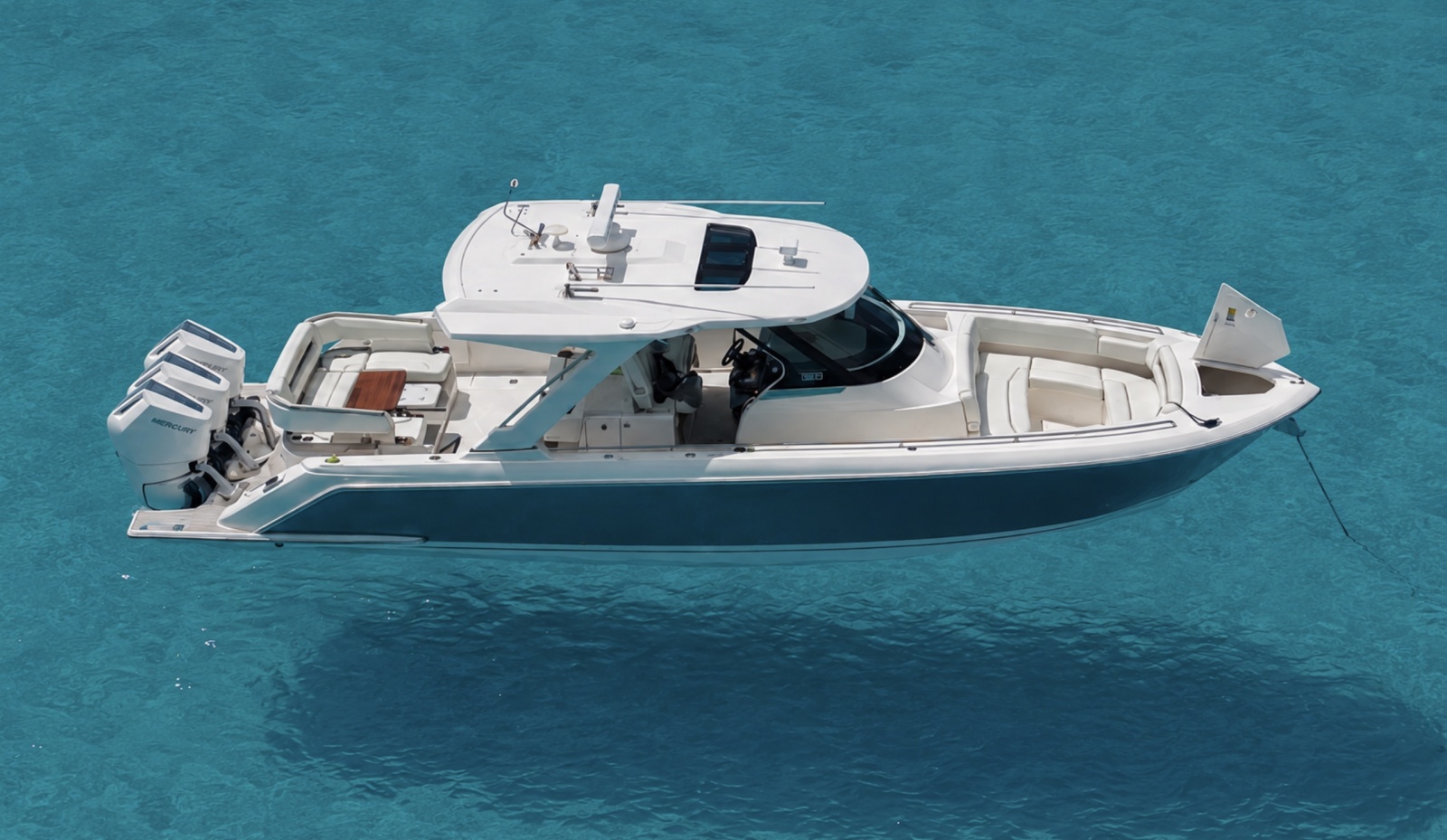 2025 Tiara Yachts 38LS