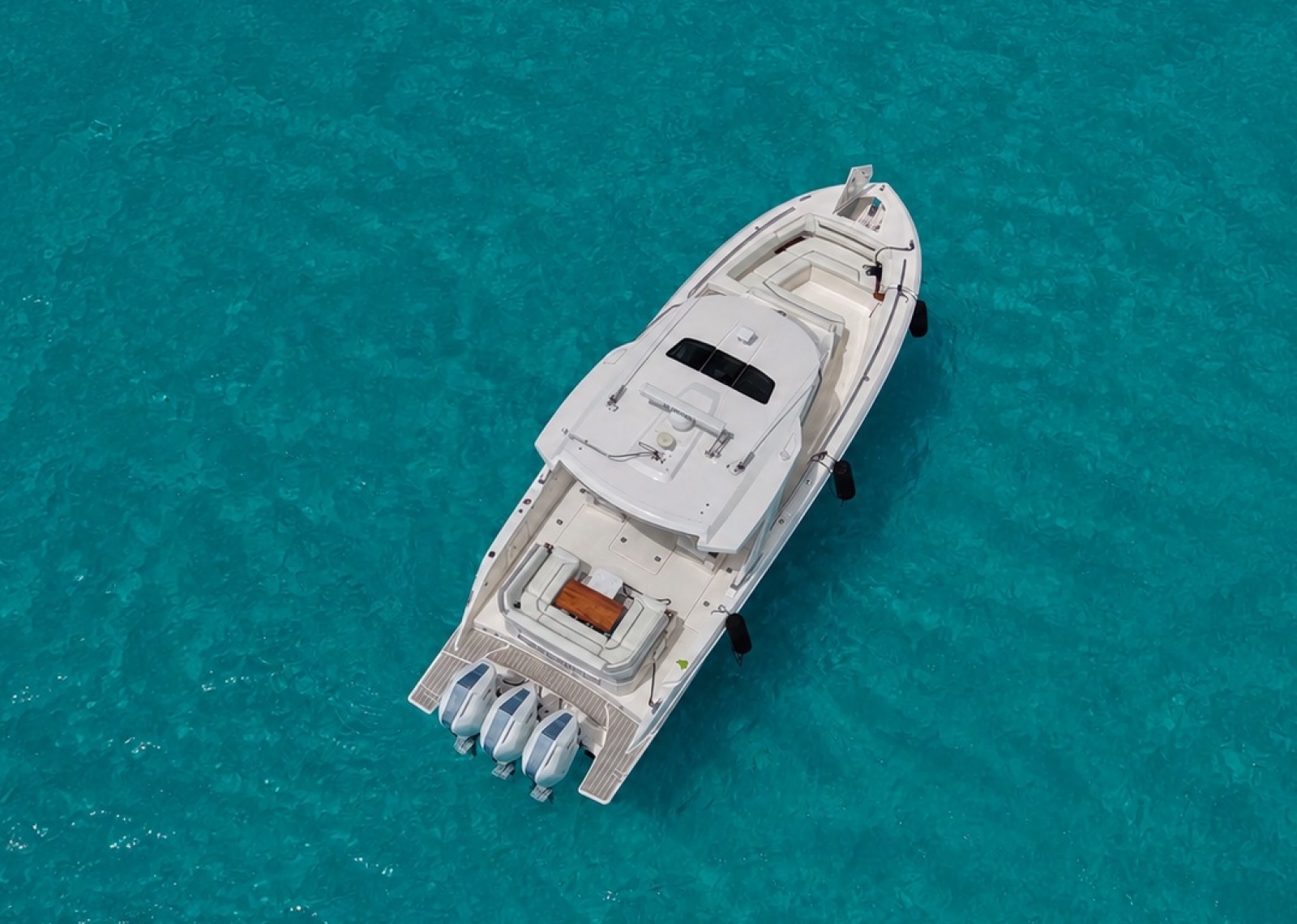 2025 Tiara Yachts 38LS