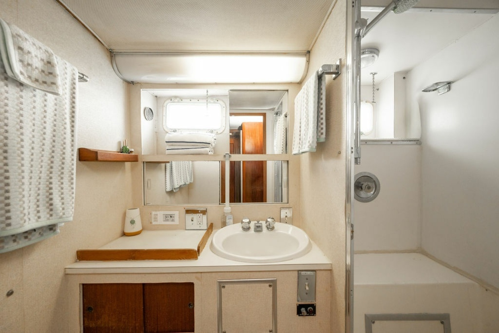 1979 Hatteras 
