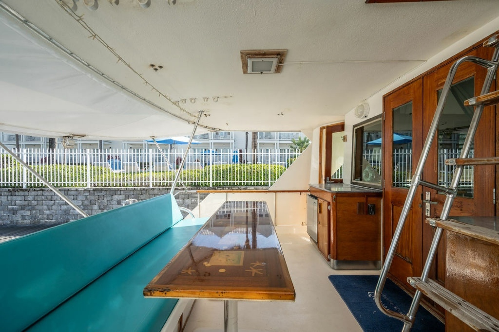 1979 Hatteras 