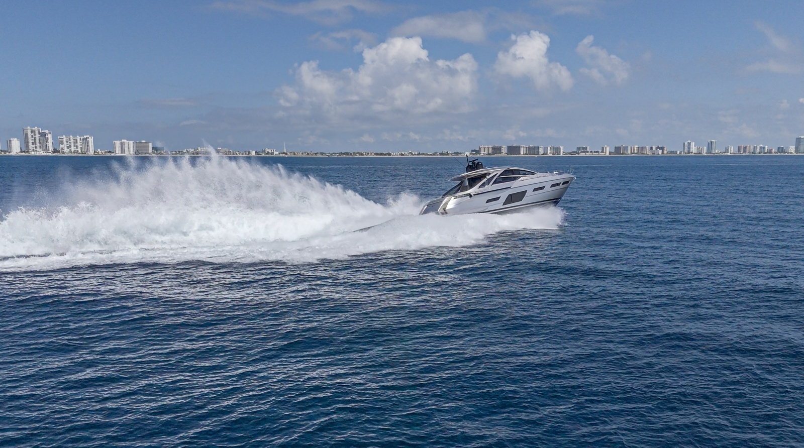 2024 Pershing 7X
