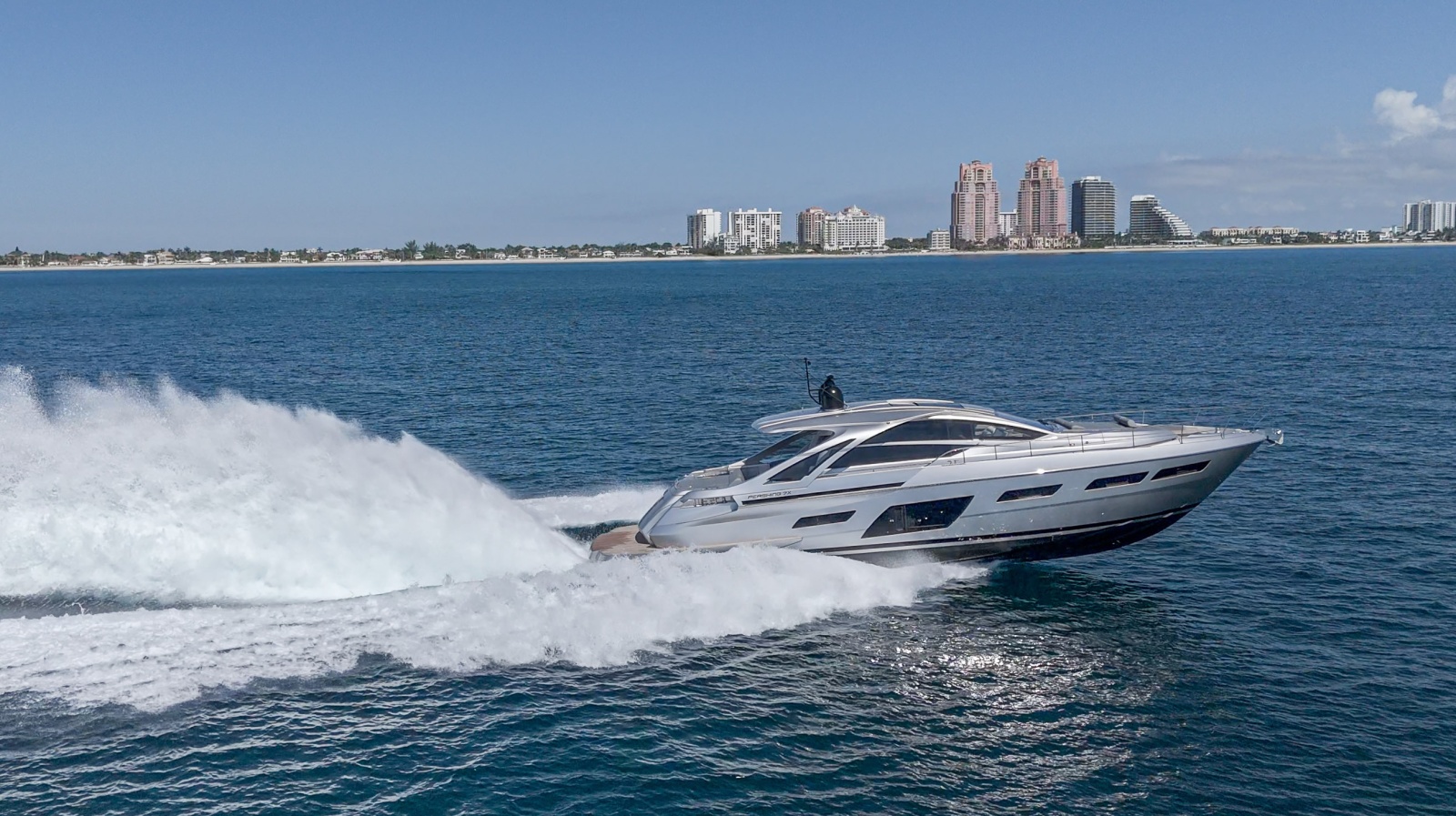 70' 2024 Pershing 7X