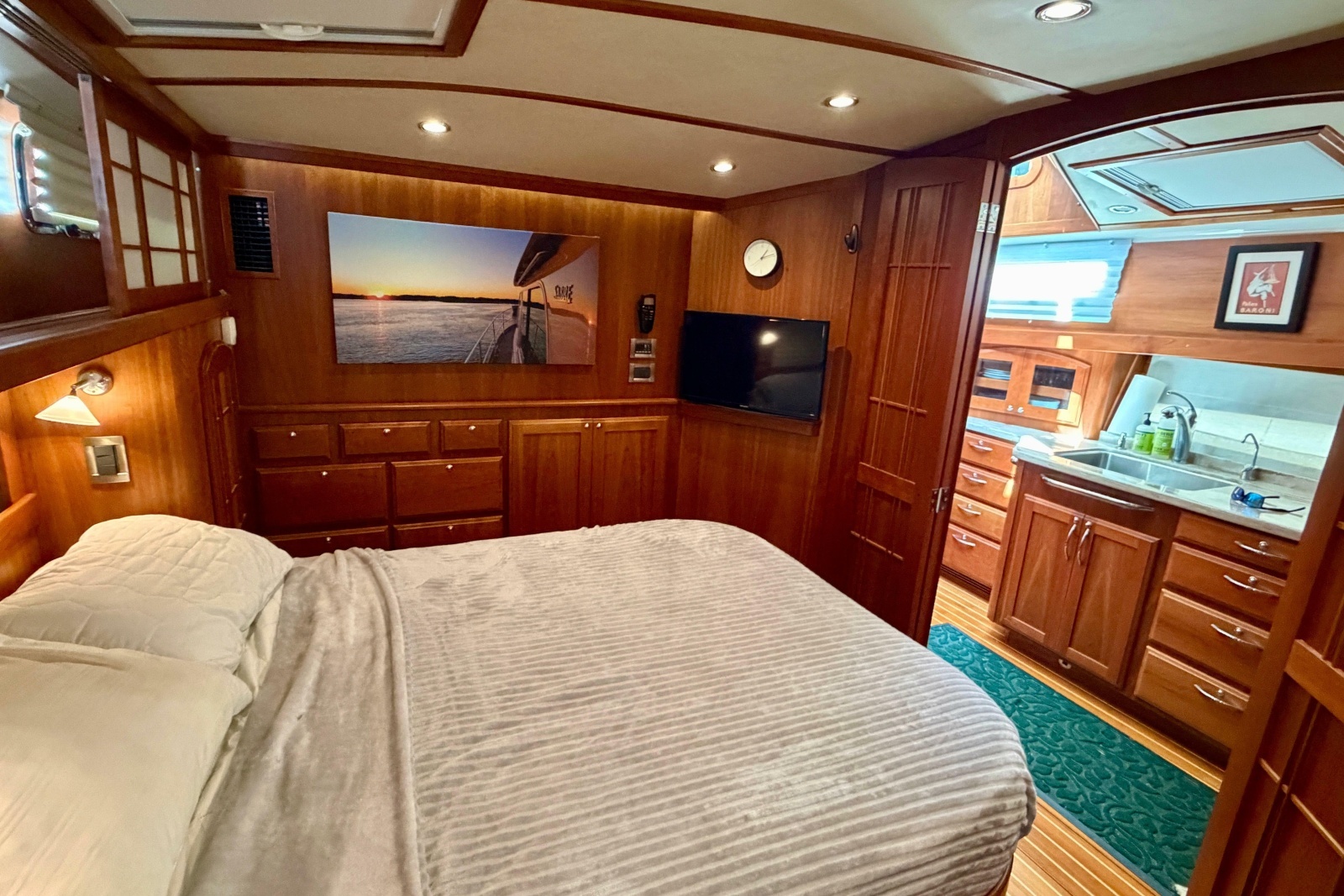 2016 Sabre 48 Salon Express