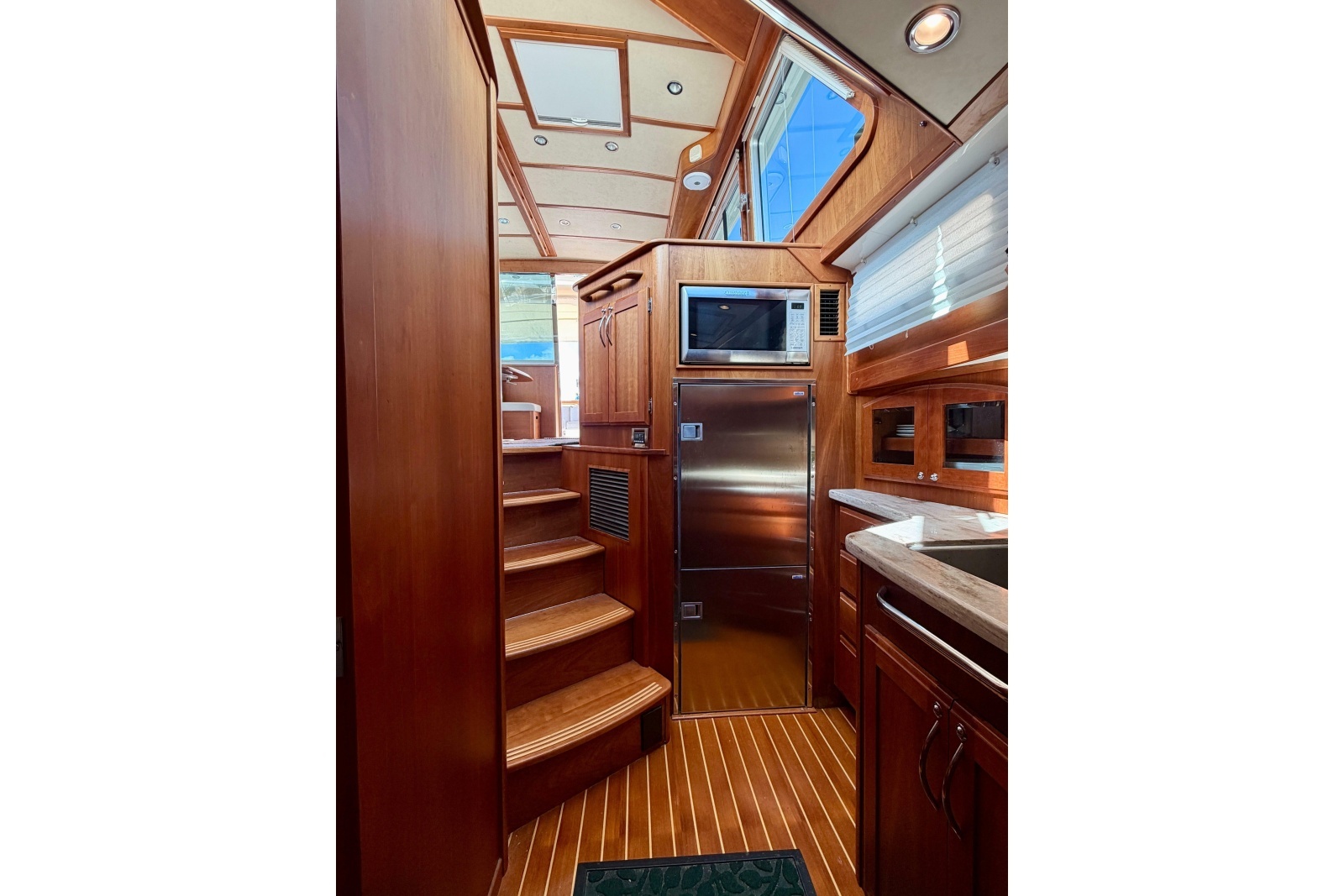 2016 Sabre 48 Salon Express
