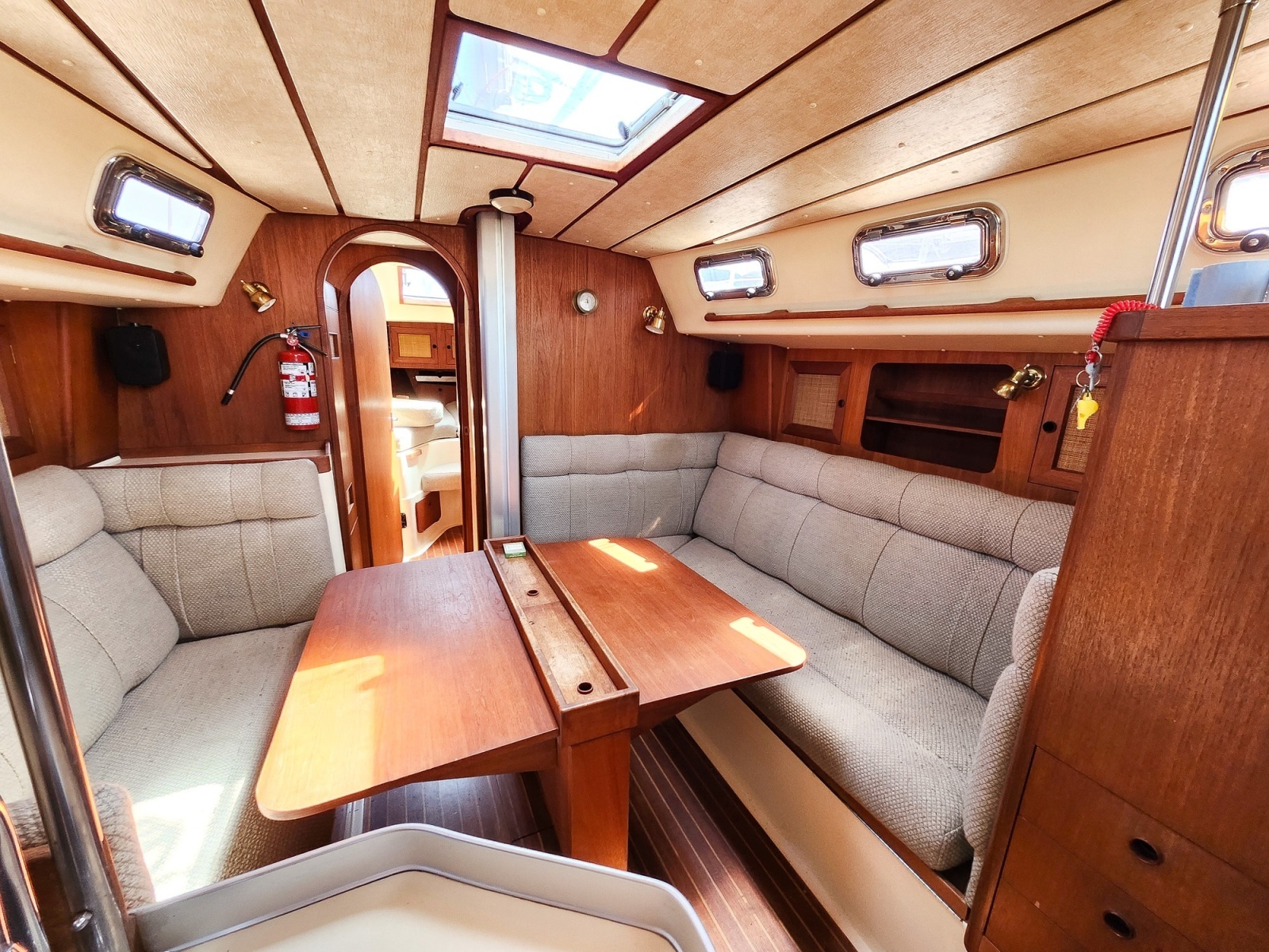 1982 Canadian Sailcraft CS-36