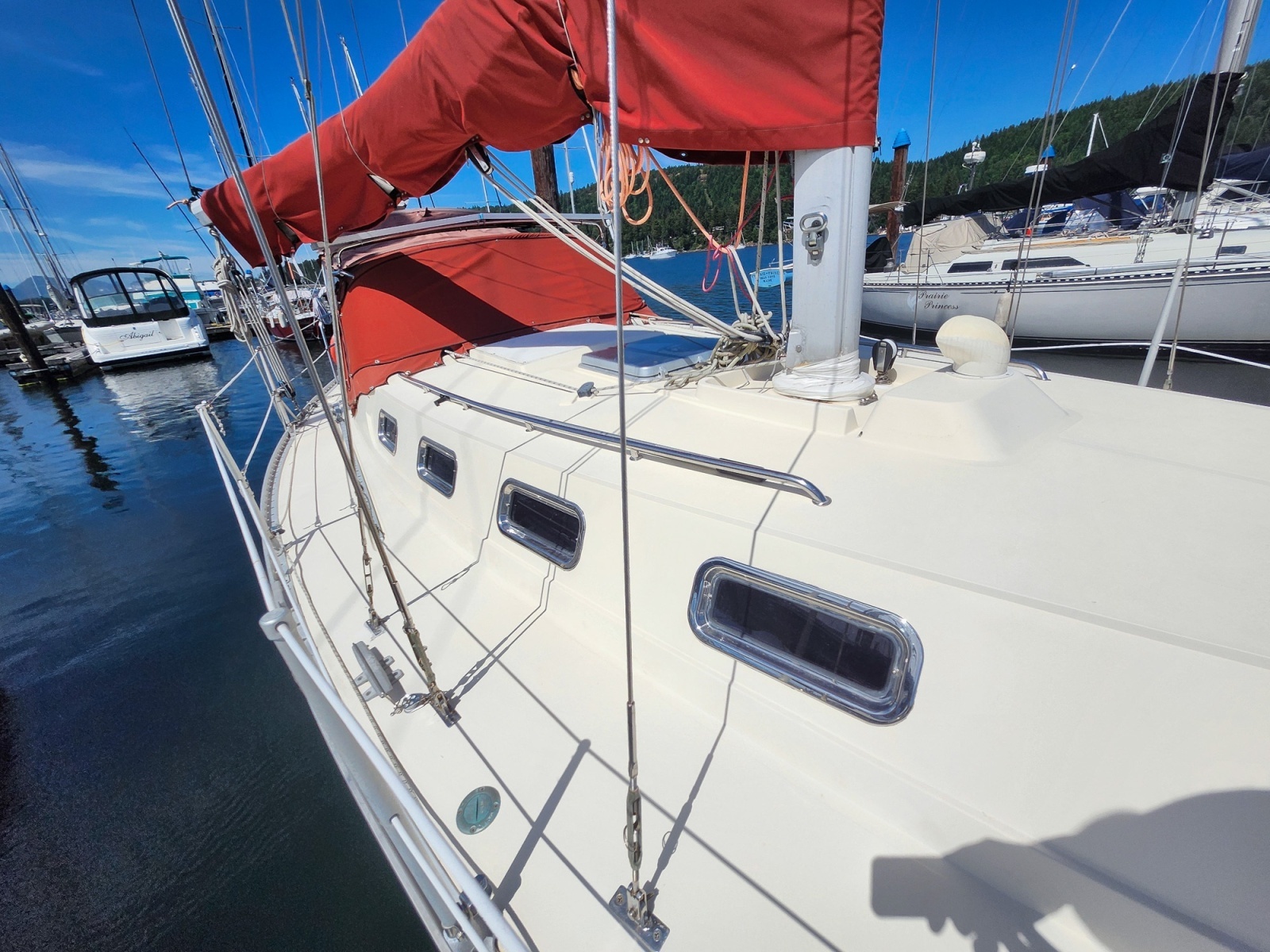 1982 Canadian Sailcraft CS-36