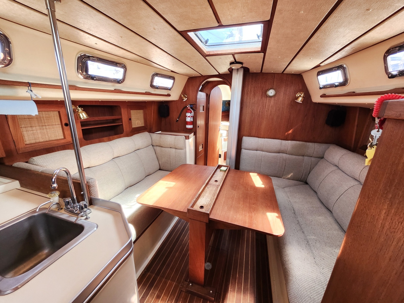 1982 Canadian Sailcraft CS-36