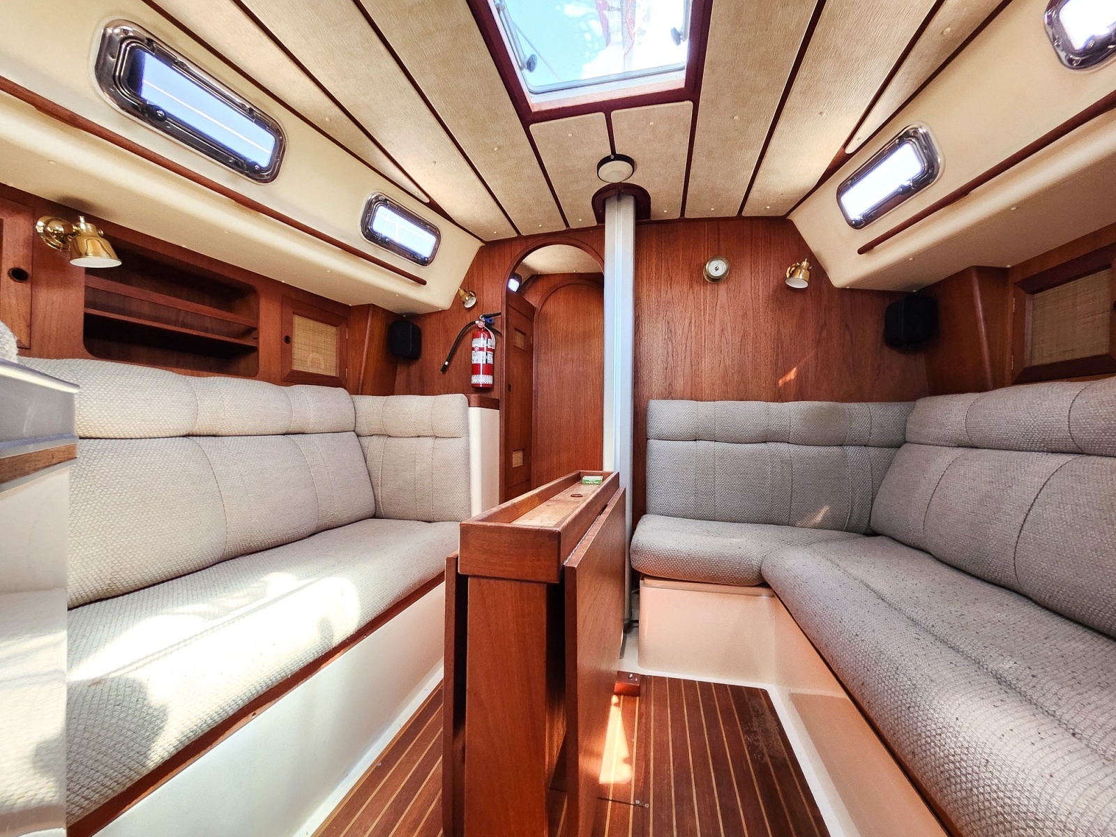 1982 Canadian Sailcraft CS-36