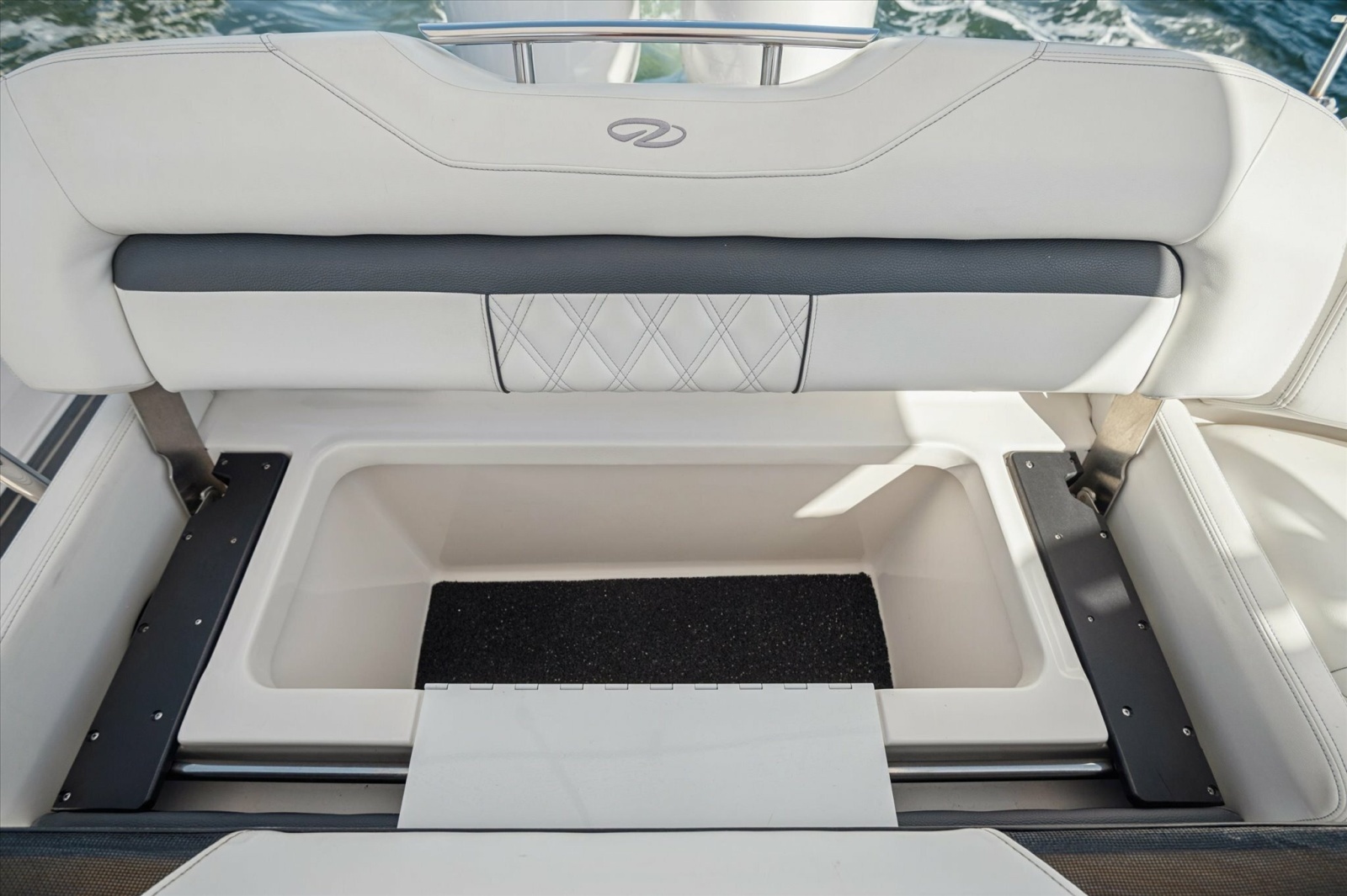 2019 Regal 33 OBX