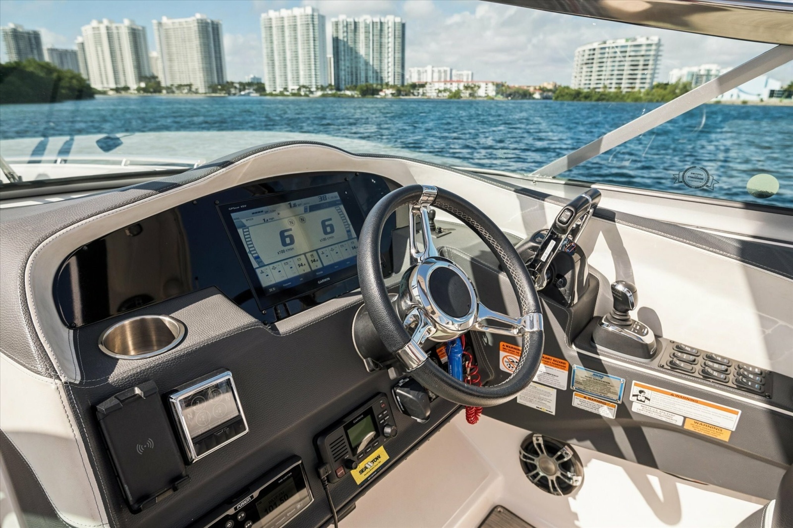 2019 Regal 33 OBX