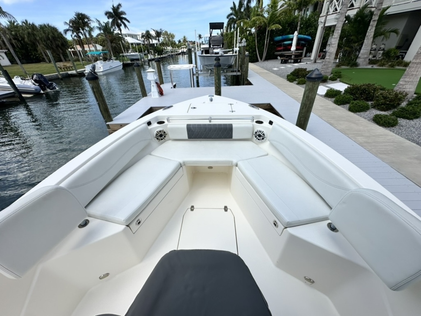 2021 Cobia 240 CC